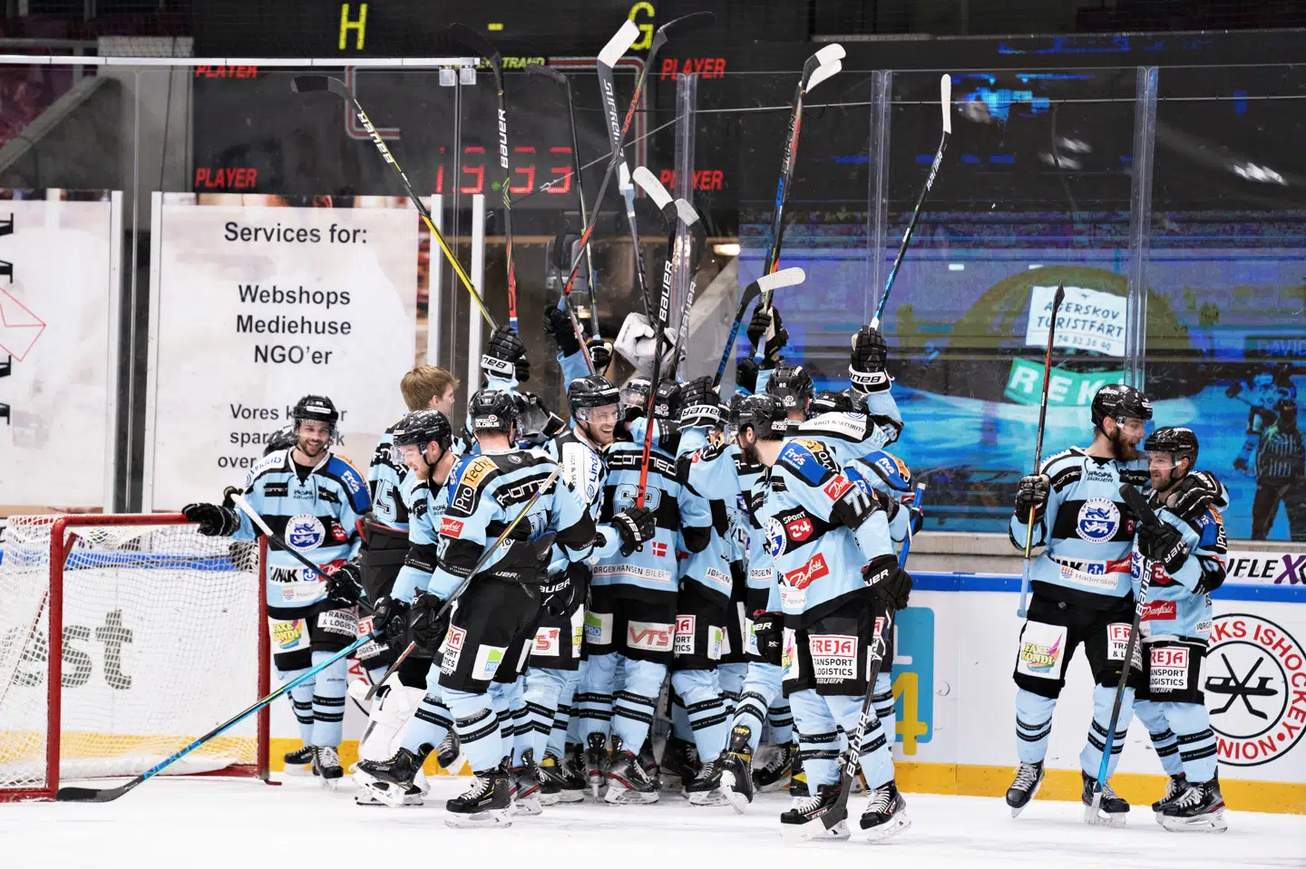 Sønderjyskes sæson har budt på op og nedture. En stærk slutspurt i grundspillet, sikrede sønderjyderne en plads som nummer fire i grundspillet. Her ses Sønderjyske fejre pokaltriumfen i januar, som kom i hus med en finalesejr over Esbjerg. Henning Bagger/Ritzau Scanpix