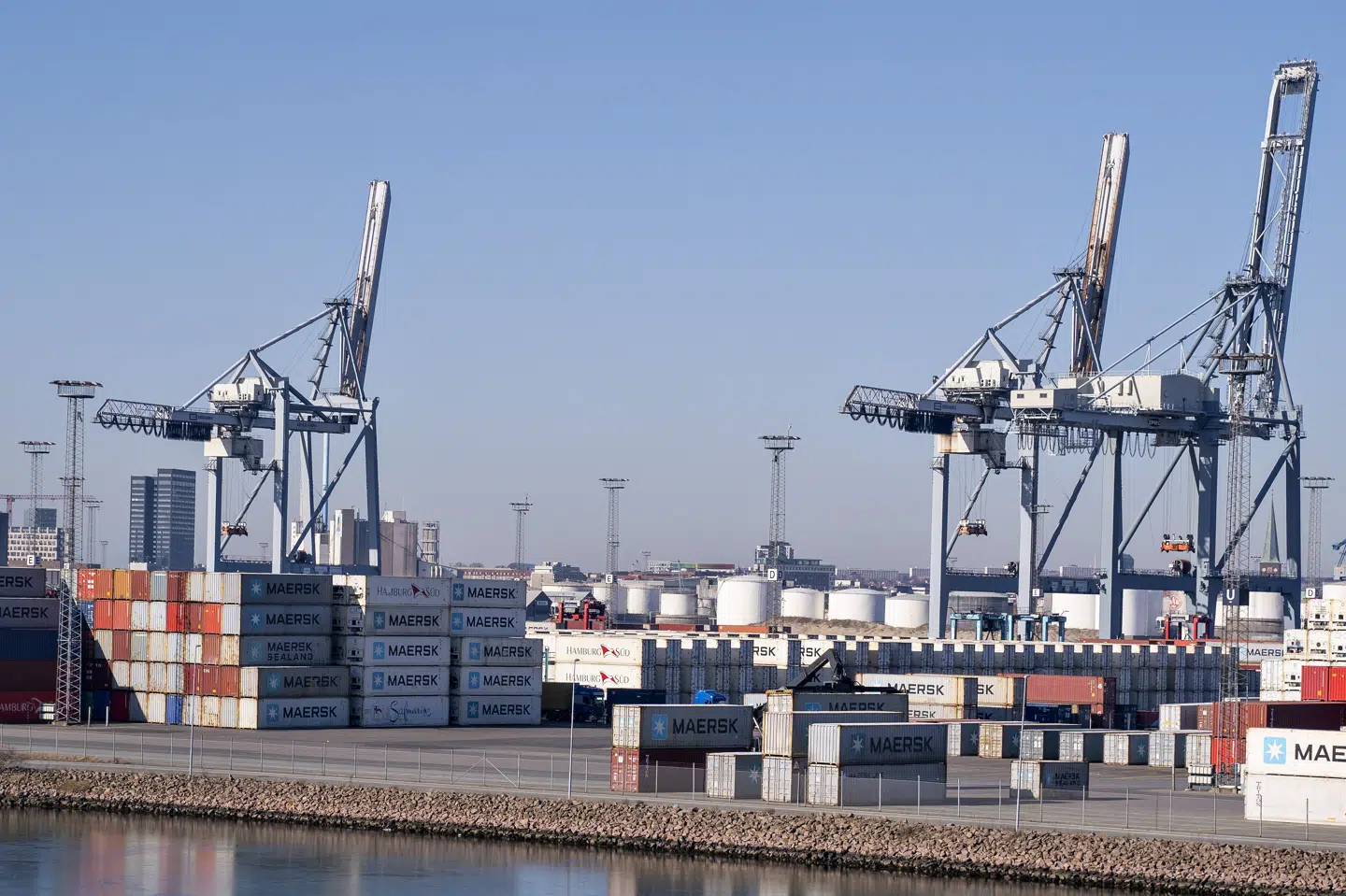 I januar eksporterede Danmark varer og tjenester for 6,7 milliarder kroner til Storbritannien. Det er 24 procent lavere end i december. Importen er i samme periode faldet med 17 procent til 4,6 milliarder kroner. (Arkivfoto) Henning Bagger/Ritzau Scanpix