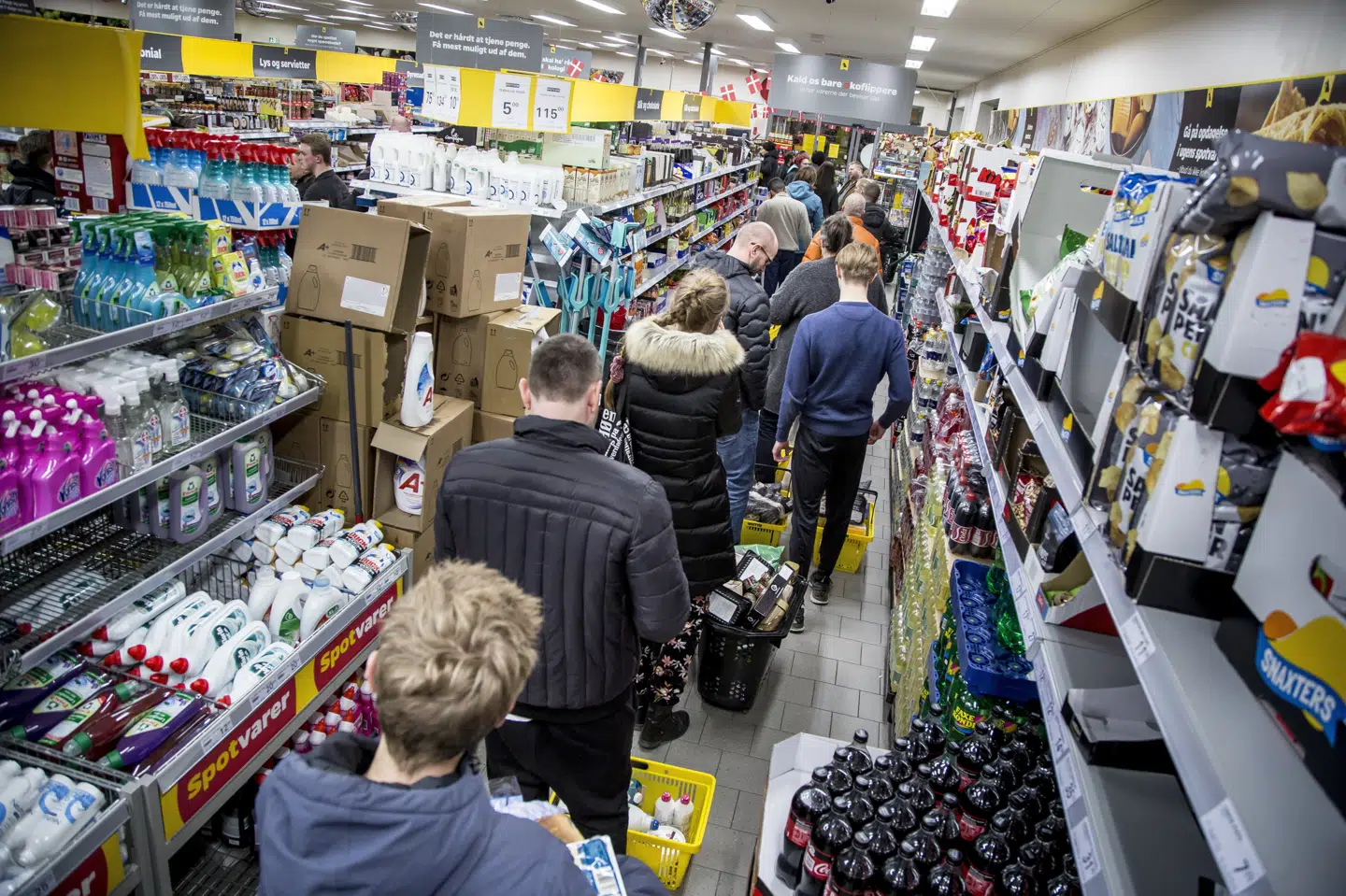 Der var lange køer i landets dagligvarebutikker, efter at Danmark for et år siden blev lukket ned på grund af corona. Her ses en Netto Ringsted. (Arkivfoto) Mads Claus Rasmussen/Ritzau Scanpix