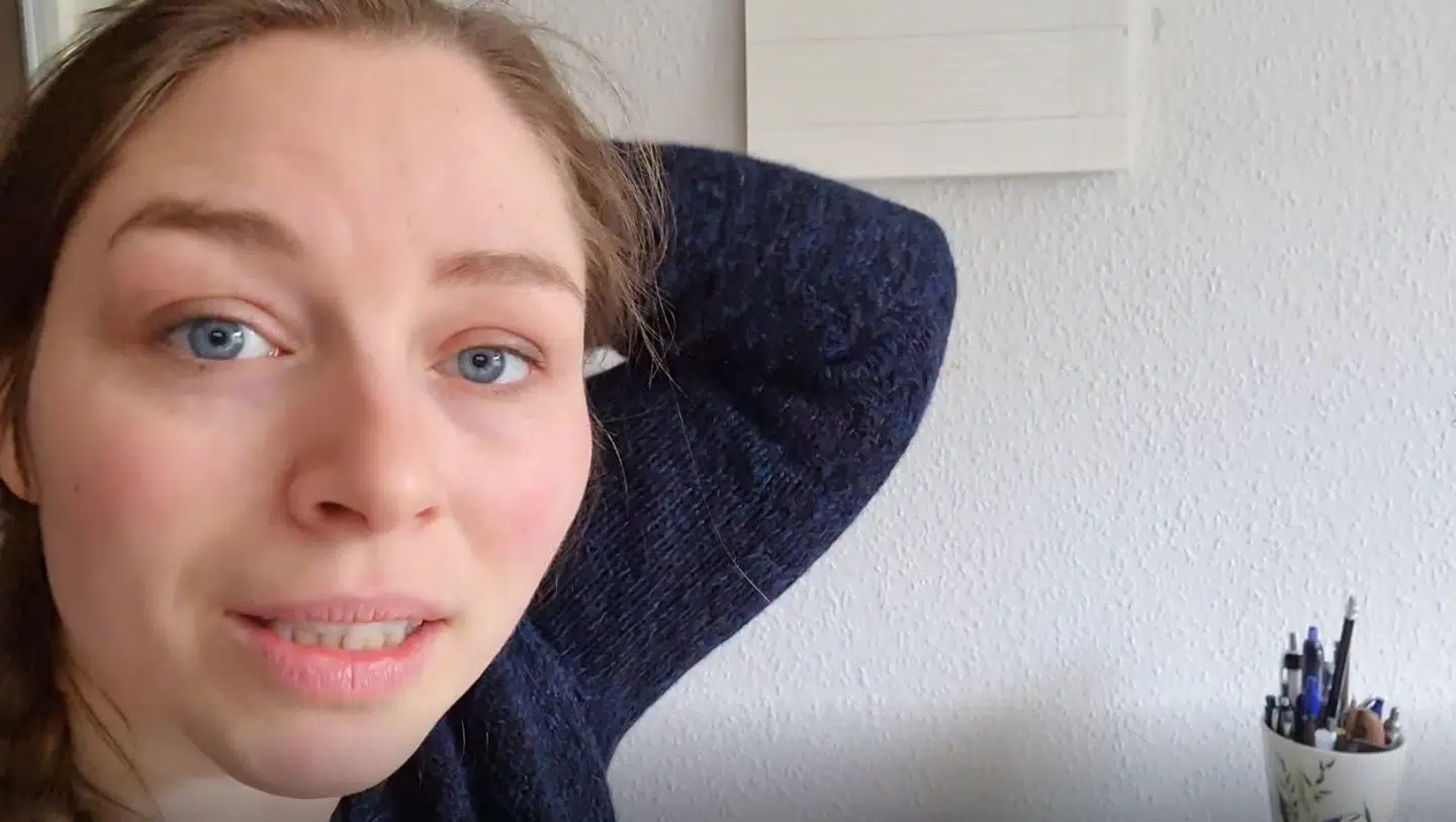 Frederikke Kampmann bruger nu meget af sin tid på sit kontor, hvor hun blandt andet skriver jobansøgninger til arbejde uden for kulturlivet.