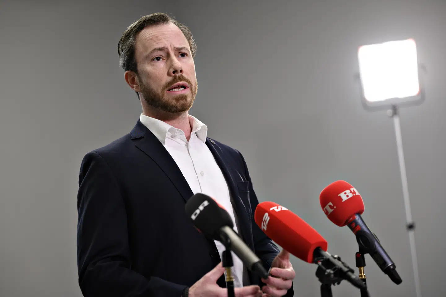 Venstres formand Jakob Ellemann-Jensen mener, at tirsdagens aftale genåbner for lille en del af samfundet. (Arkivfoto) Philip Davali/Ritzau Scanpix