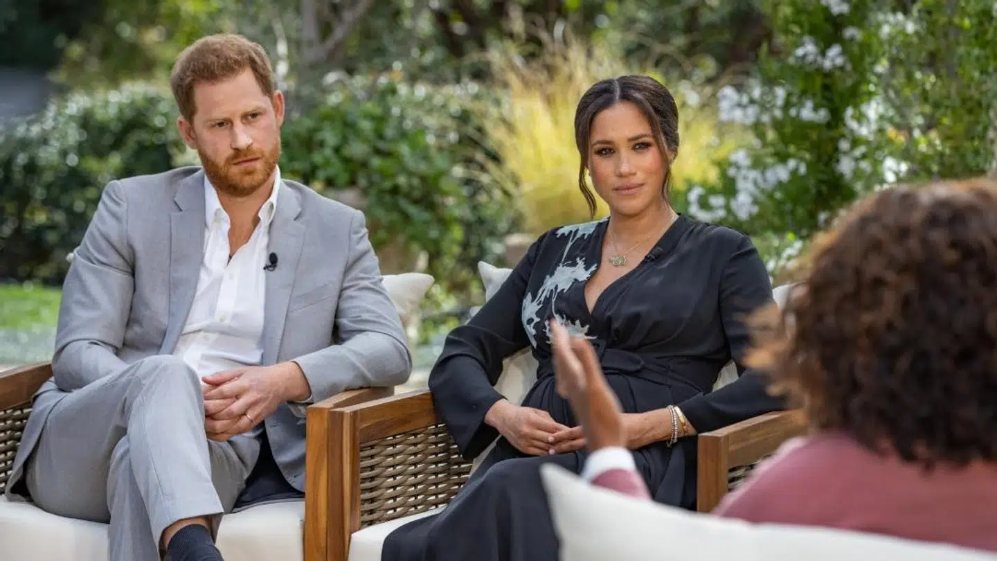 Verden – og især briterne – venter spændt på, hvad Harry og Meghan siger i interviewet med Oprah Winfrey.