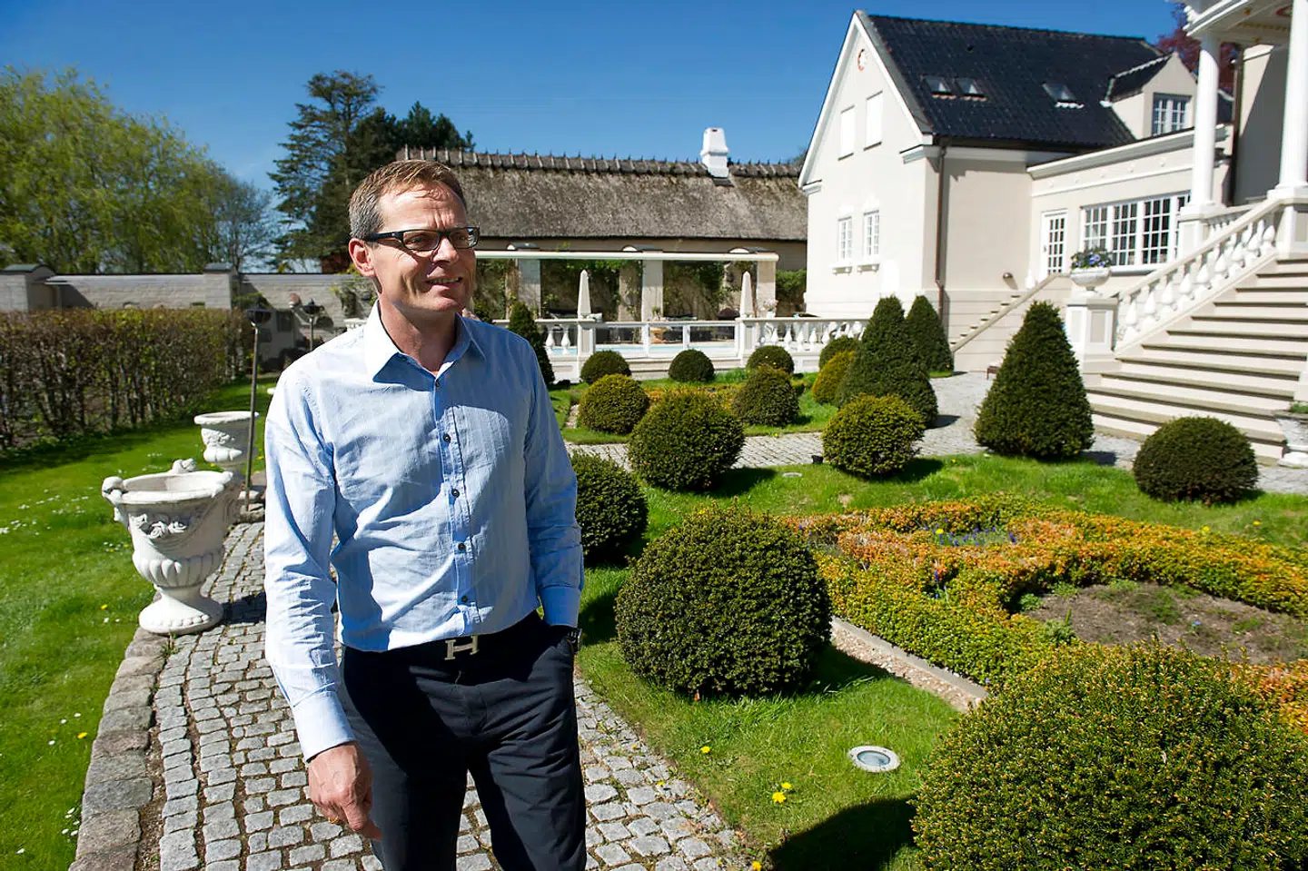 Den tidligere ejendomsmægler Peter Norvig viste stolt boligen frem, da han sammen med hustruen Hanne Nørrisgaard for en halv snes år siden boede i Danmarks dyreste hus – pragtvillaen Tusculum ved Bagsværd Sø nord for København. Arkivfoto.