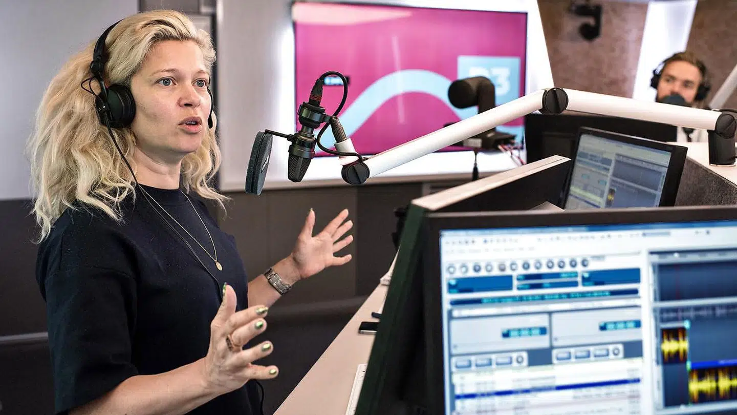 Radiovært Sara Bro fejrer i år kvindernes internationale kampdag ved at huske på, at hun har lige så meget magt som sine mandlige kollegaer.