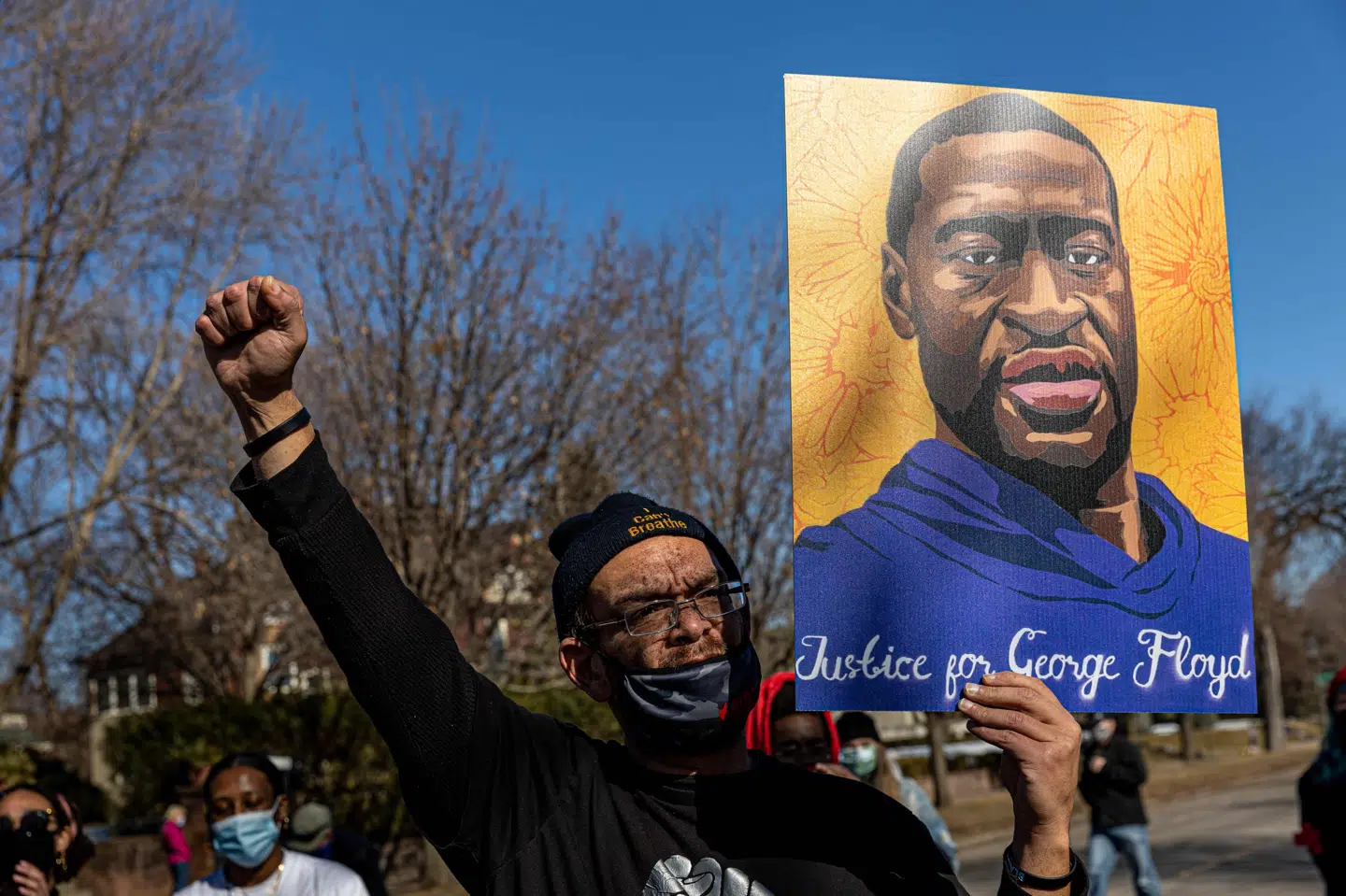 George Floyds død udløste store demonstrationer i mange byer i USA under Black Lives Matter-mottoet og parolen I Can't Breathe. Mandag bliver retssagen mod betjenten Derek Chauvin, som er anklaget for at have dræbt Floyd, indledt. Kerem Yucel/Ritzau Scanpix