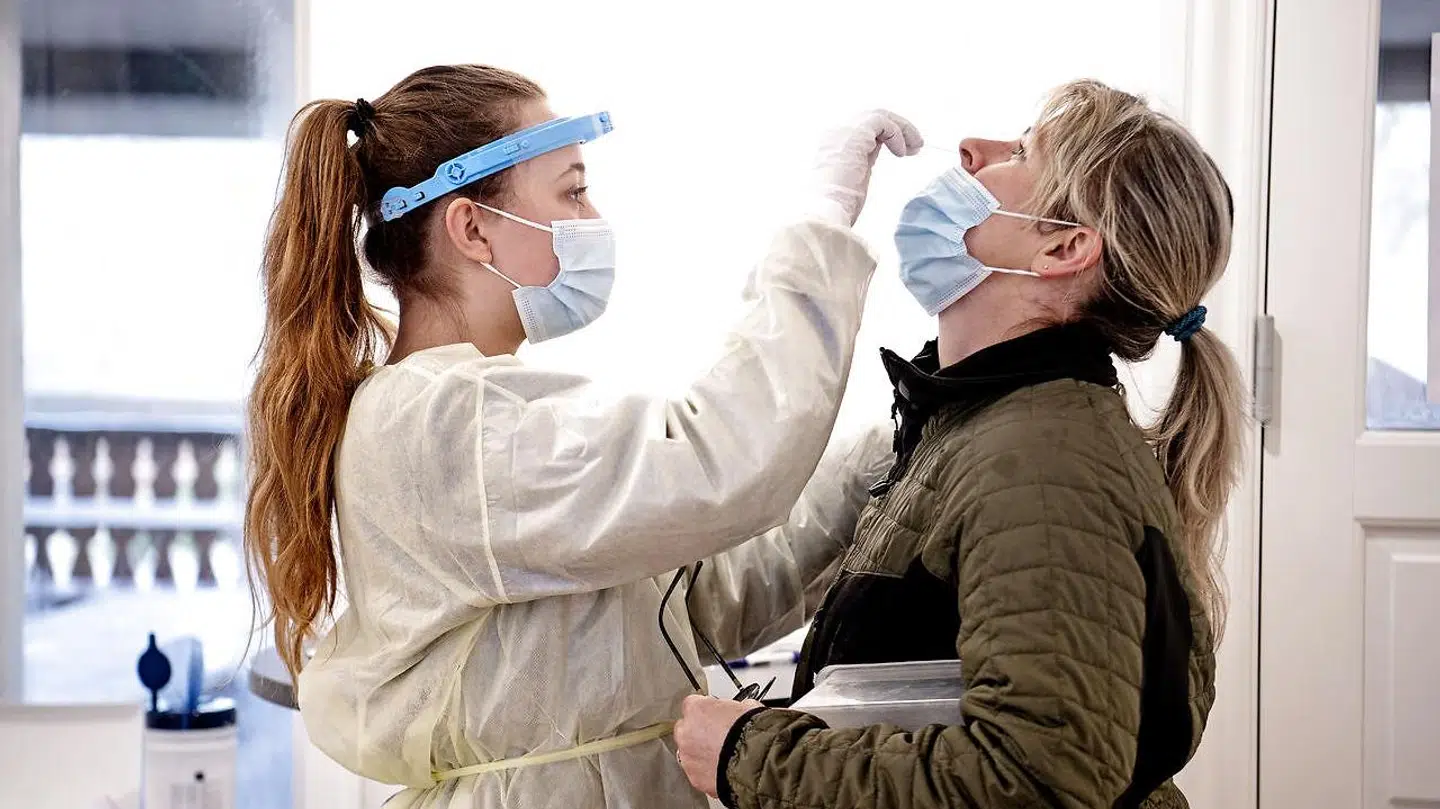 Københavns Zoologiske Have genåbnede torsdag d. 4. marts 2021 efter flere måneders coronedlukning. Som noget nyt skal gæsterne kunne fremvise en mindre end 72 timer gammel negativ coronatest for at blive lukket ind i haven.