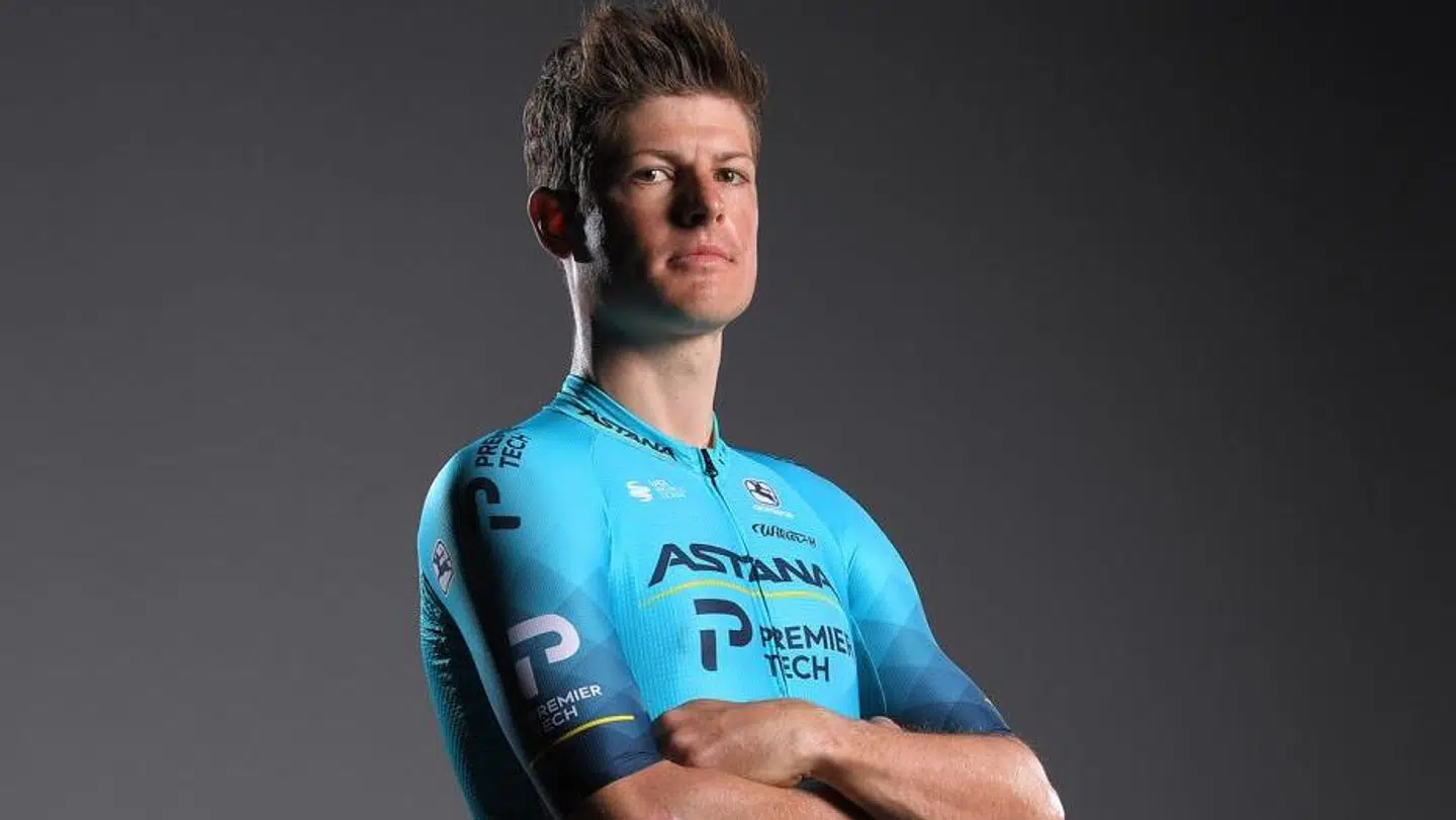 Der er masser af ros til Jakob Fuglsang og resten af Astana-holdets nye trøje.