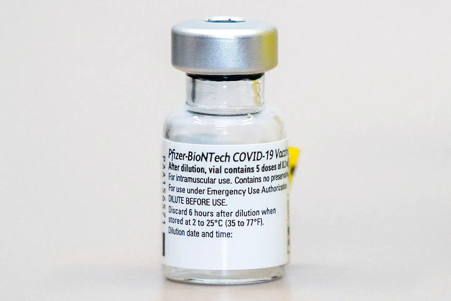 Danskerne drømmer om vaccinen. Skal beboerne i ghettoerne foran i køen, fordi smitten eksploderer i de områder?