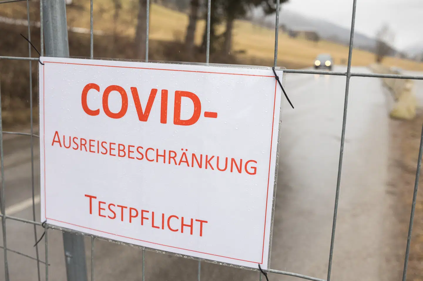 For at begrænse udbredelsen af den sydafrikanske coronavariant er der indført restriktioner for udrejse af Schwaz-regionen i Østrig. Martin Huber/Ritzau Scanpix