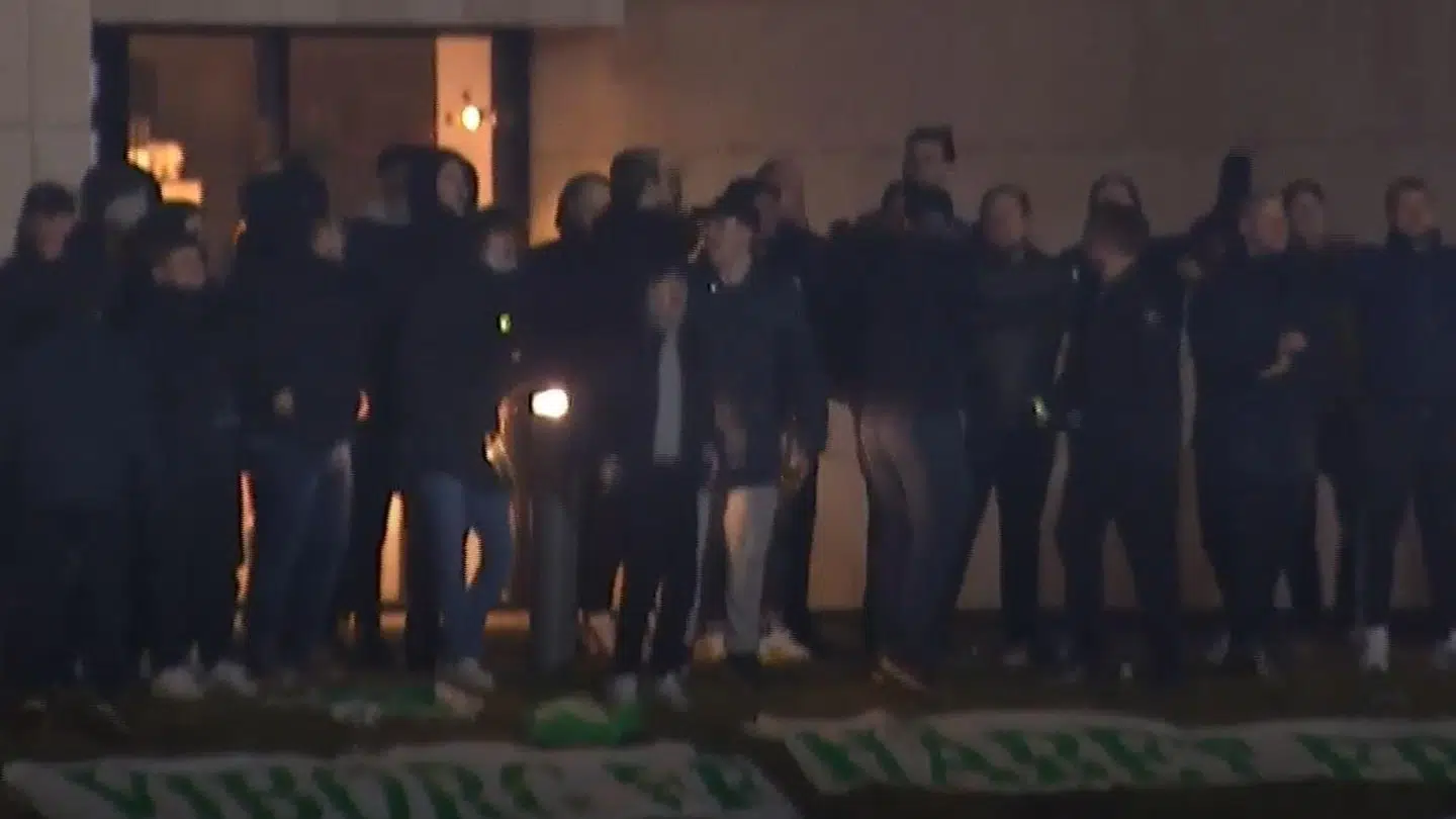 Viborg-fans kombinerede en demonstration med kampen mod Skive.