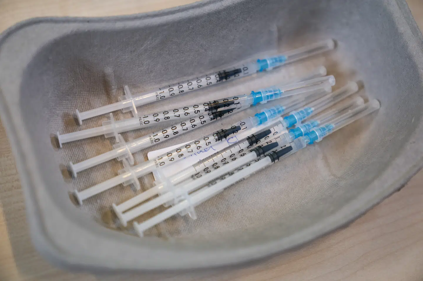 Vaccinationsplanen er skredet og alle danskere forventes nu først at være vaccineret i juli i stedet for tidligere i juni. Claus Fisker/Ritzau Scanpix