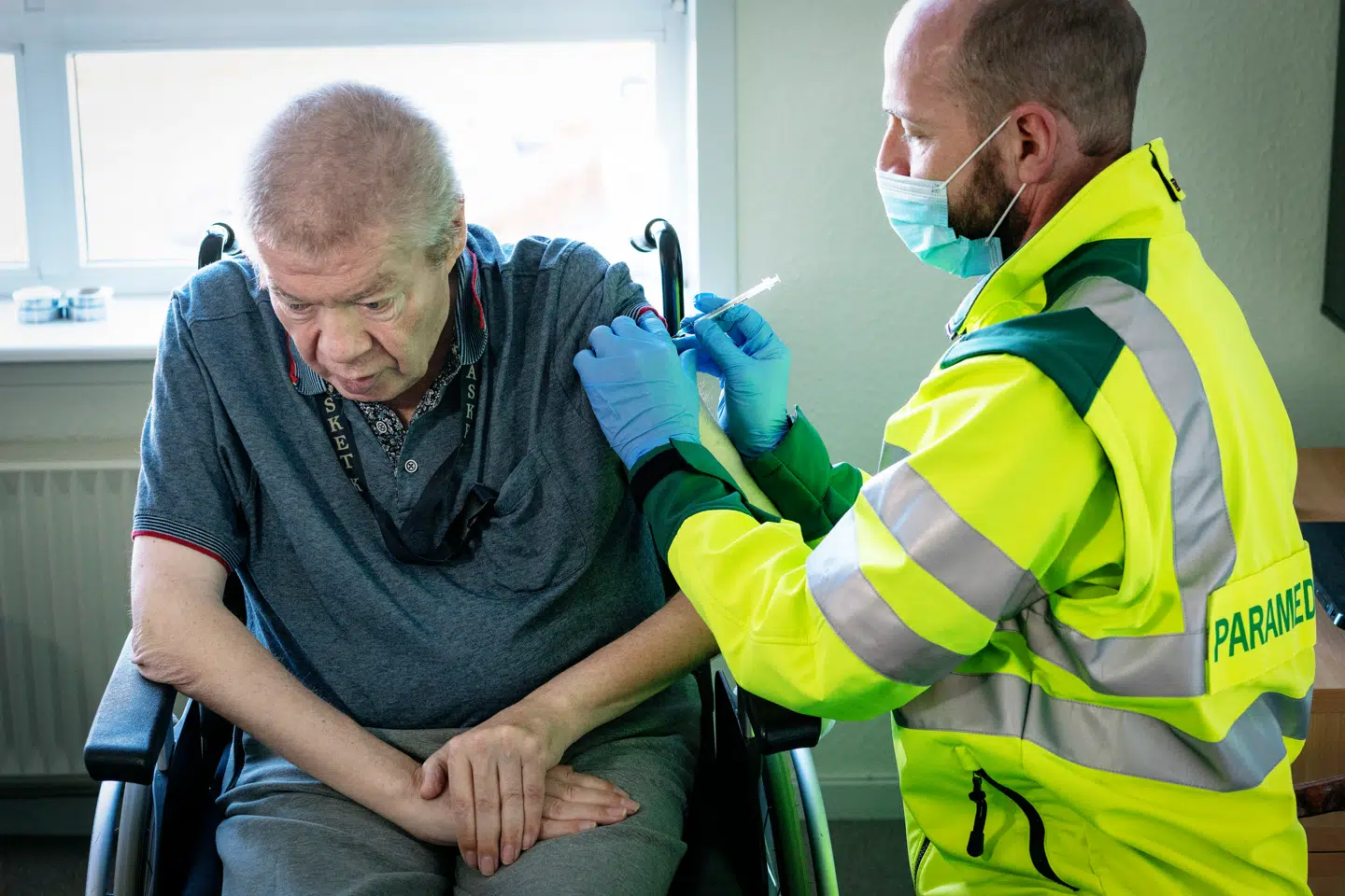 67-årige Aage Steen Jensen er allerede vaccineret. Mange andre danskere må vente til sommer.