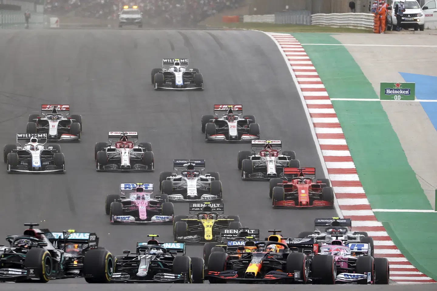 Fotoet her er fra Portugals Grand Prix i oktober 2020. Dengang vandt Lewis Hamilton (Mercedes), mens Kevin Magnussen blev nummer 16. Hasan Bratic/Ritzau Scanpix