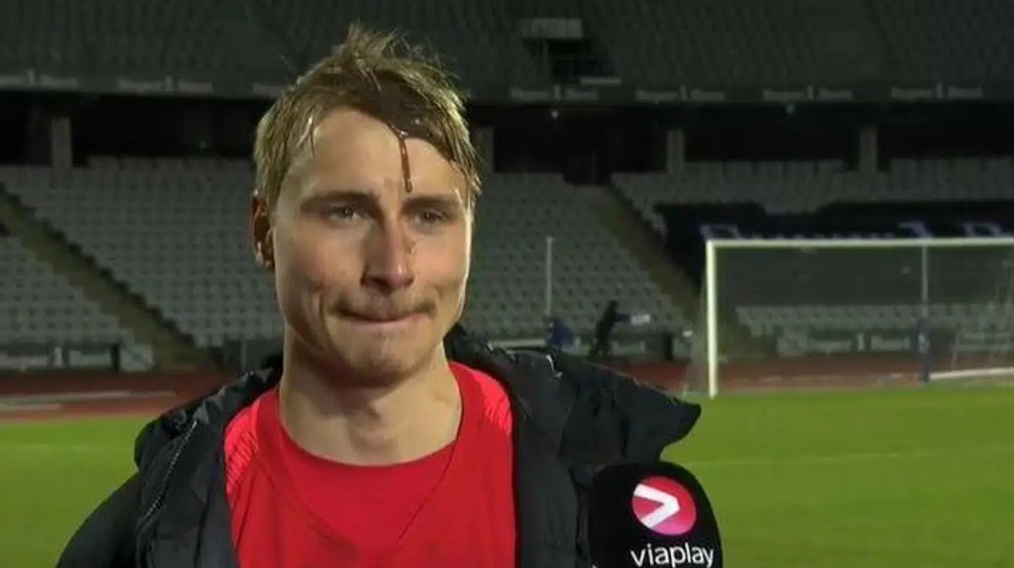 Matchvinder Ulrik Yttergård Jenssen smurt ind i kakao efter sejren over AGF.