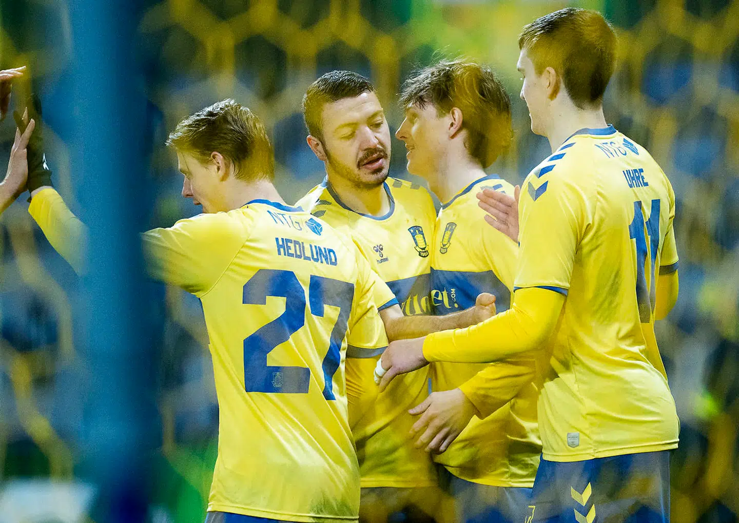 Klubben forventer at komme ud af 2021 med et underskud på mellem 15 og 35 millioner kroner. En del af forventningerne baserer sig på, at Brøndby forventer at være i top-3 i Superligaen.