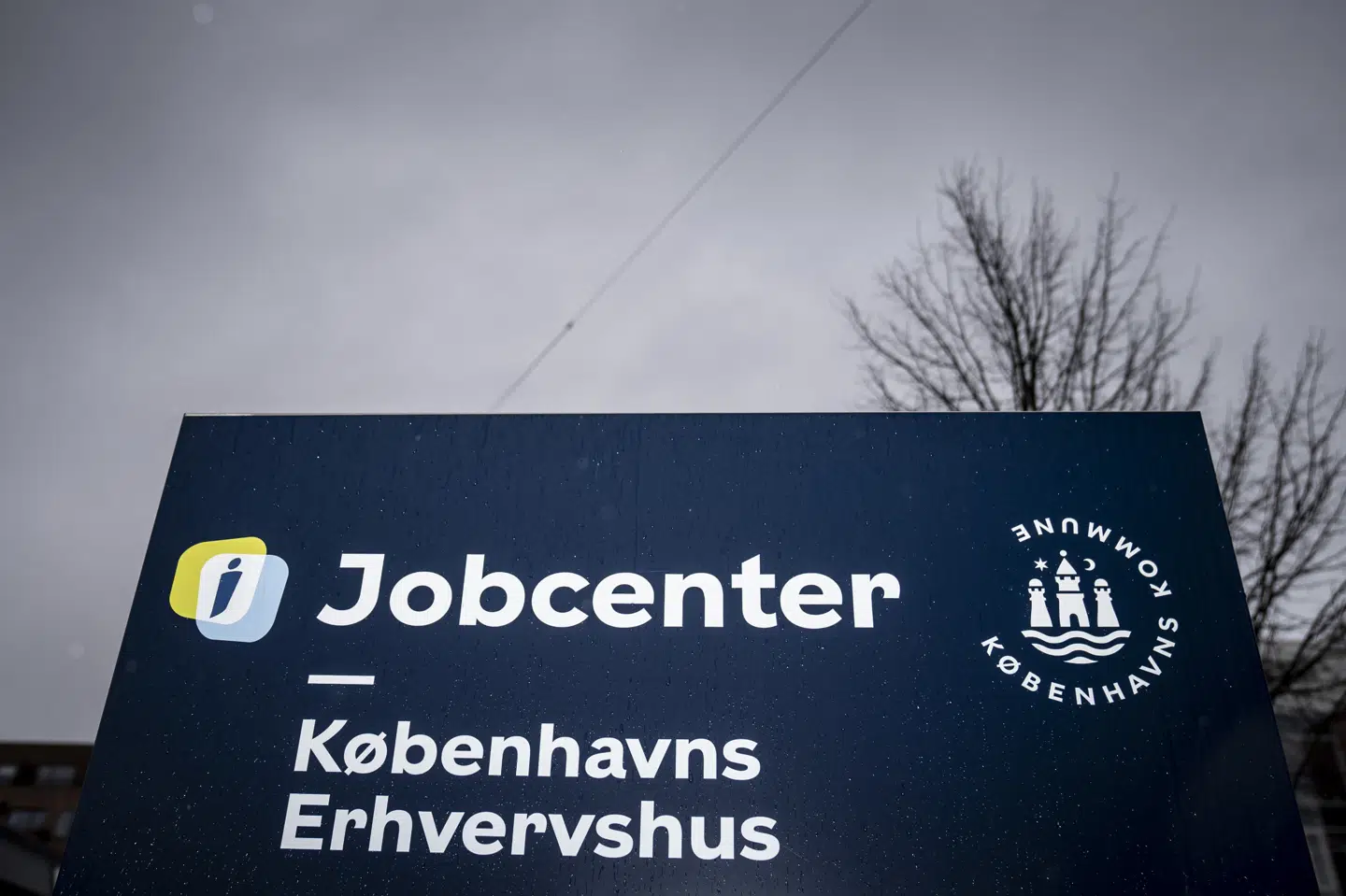 Årsagen til flere ledige skyldes primært, at der er færre i aktivering, hvilket skal ses i lyset af, at landets jobcentre har været delvist nedlukkede. (Arkivfoto) Mads Claus Rasmussen/Ritzau Scanpix