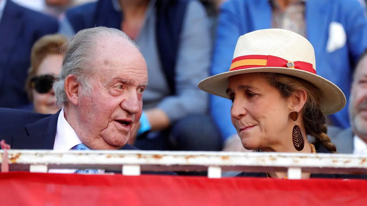 Den tidligere konge, Juan Carlos, og datteren prinsesse Elena.
