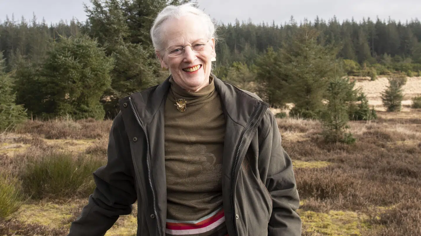Dronning Margrethe på tur i de jyske skove tirsdag.