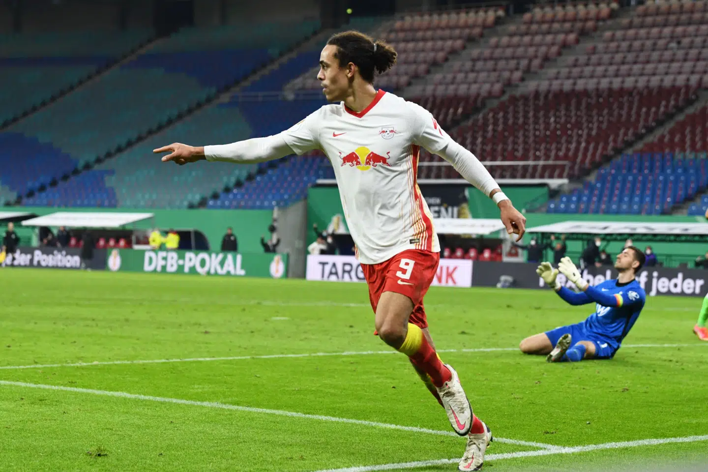 Yussuf Poulsen stod for kampens første mål, da RB Leipzig slog Wolfsburg i pokalkvartfinalen. Annegret Hilse/Reuters