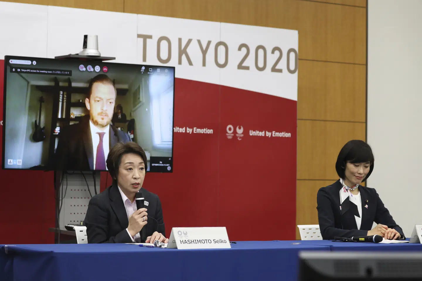Tamayo Marukawa (th.), Japans olympiske minister, lægger op til en snarlig afklaring på, om udenlandske fans kan komme til OL i Japan til sommer. (Arkivfoto) Du Xiaoyi/Ritzau Scanpix