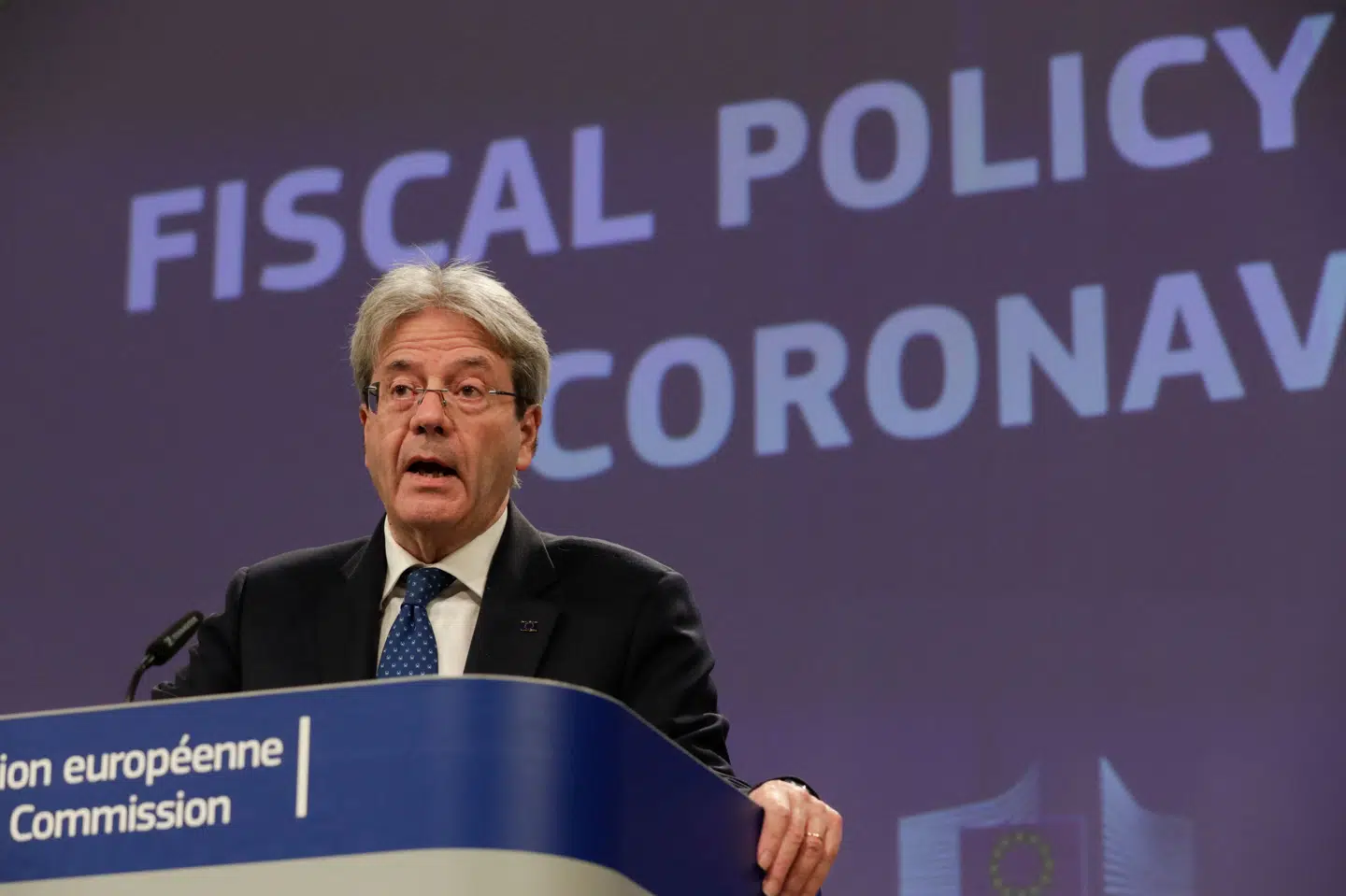 - Det er klart, at finansiel støtte vil blive nødvendig i 2022. Det er bedre at være på den sikre side ved at gøre lidt for meget end for lidt, siger EU's økonomikommissær, Paolo Gentiloni, i en skriftlig meddelelse. Olivier Hoslet/Ritzau Scanpix
