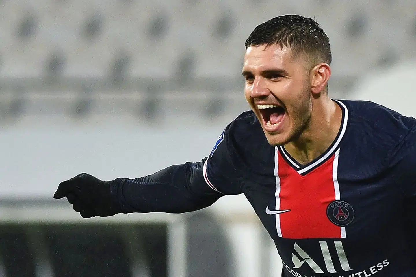 Paris Saint-Germain's Argentinian forward Mauro Icardi celebrates after scoring a goal during the French Champions Trophy (Trophee des Champions) football match between Paris Saint-Germain (PSG) and Marseille (OM) at the Bollaert-Delelis Stadium in Lens, northern France, on January 13, 2021. (Photo by Denis Charlet / AFP)