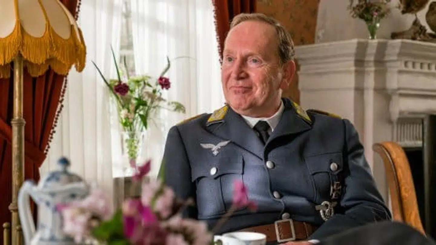 Den tyske oberst Otto Fuchs spilles af den tyske skuespiller Joachim Kappl.