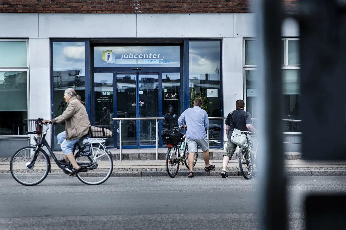 Borgerne får forkerte beløb, får dem for sent, og i nogle tilfælde får de ikke deres penge, lyder det fra flere kommuner om nye it-systemer (Arkivfoto) Thomas Lekfeldt/Ritzau Scanpix