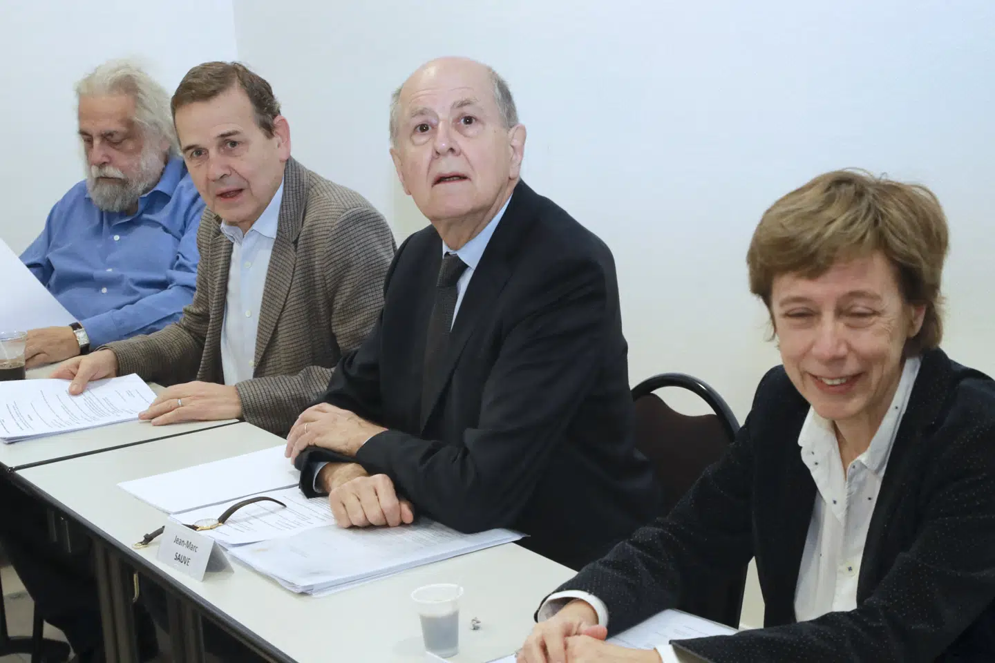 Medlemmer af undersøgelseskommissionen ses her i 2018. Nummer to fra højre er formand Jean-Marc Sauvé. Jacques Demarthon/Ritzau Scanpix