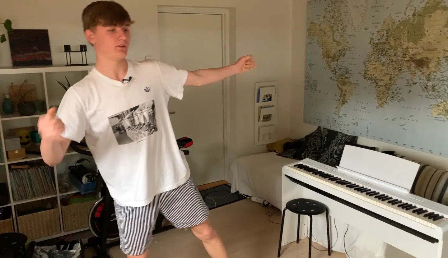 Det er ikke helt det samme at øve fællesserie til gymnastikopvisningen over zoom.