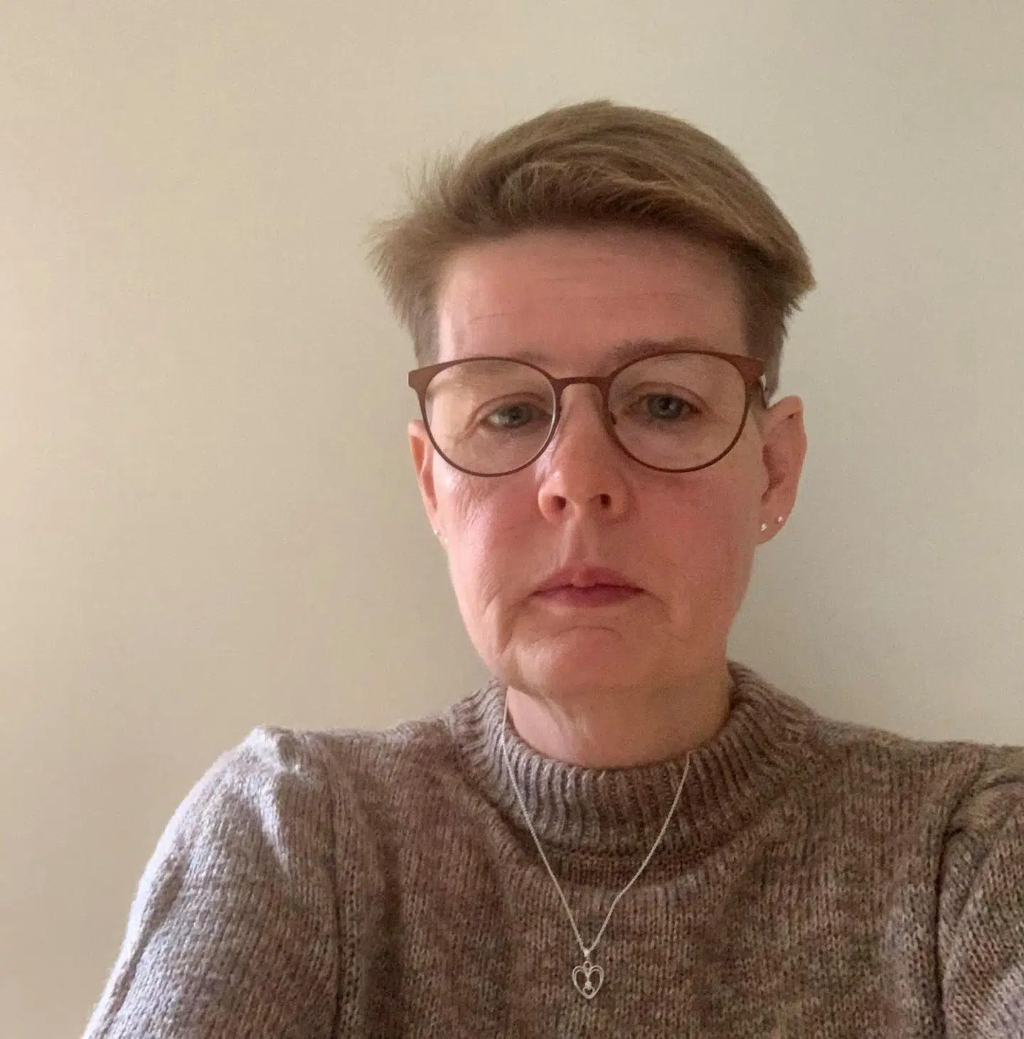 Annette Kjær Pedersen har mistet både sin mor og mand til covid-19.