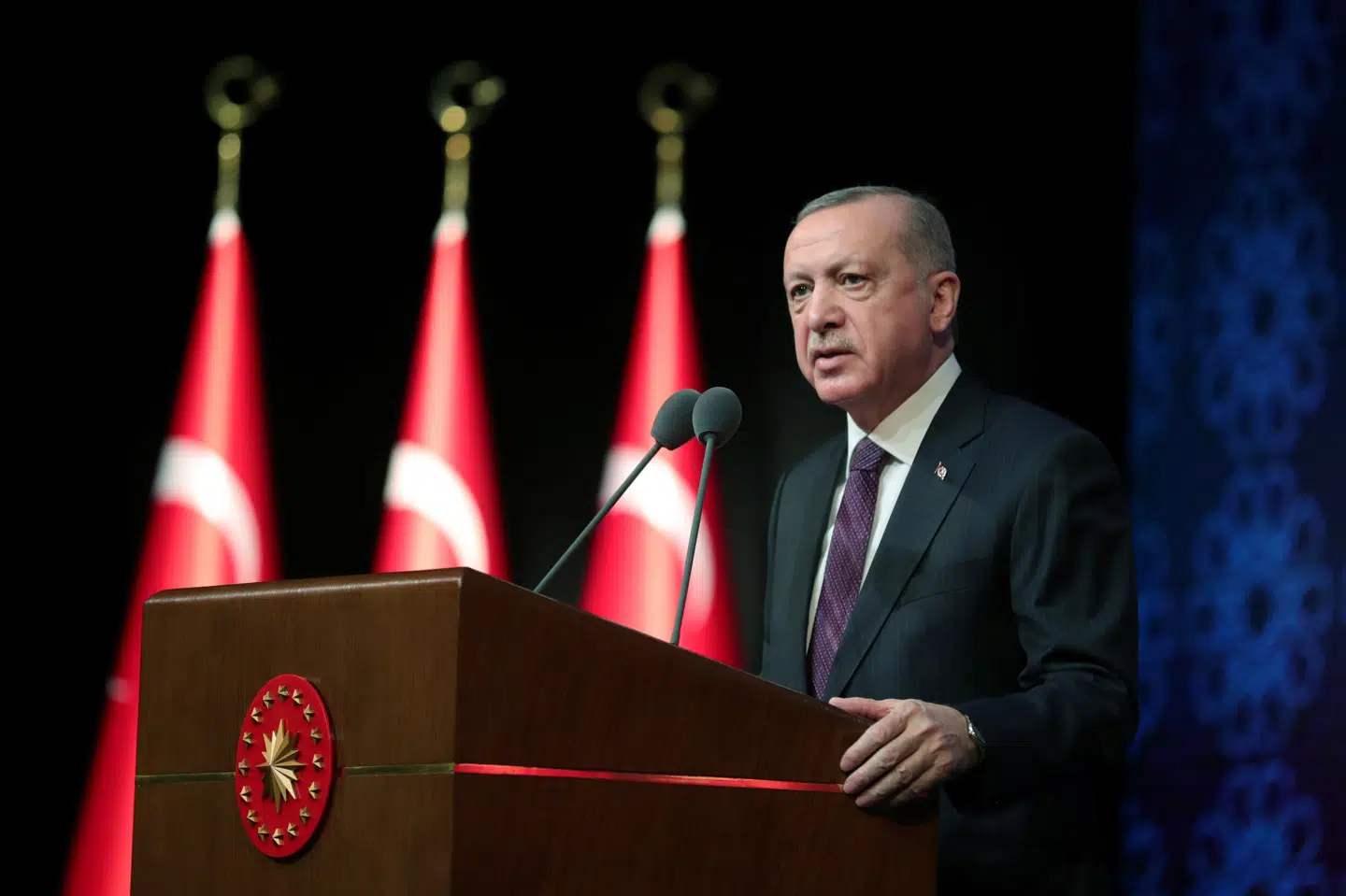 Den tyrkiske præsident, Recep Tayyip Erdogan, præsenterede tirsdag en større handlingsplan fra præsidentpaladset i Ankara. Presidential Press Office/Reuters