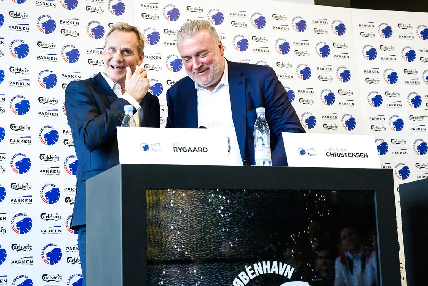 Lars Seier Christensen og Bo Rygaard sammen, da rigmanden købte sig ind i Parken Sport & Entertainment A/S i 2019. (Foto: Ida Marie Odgaard/Ritzau Scanpix)