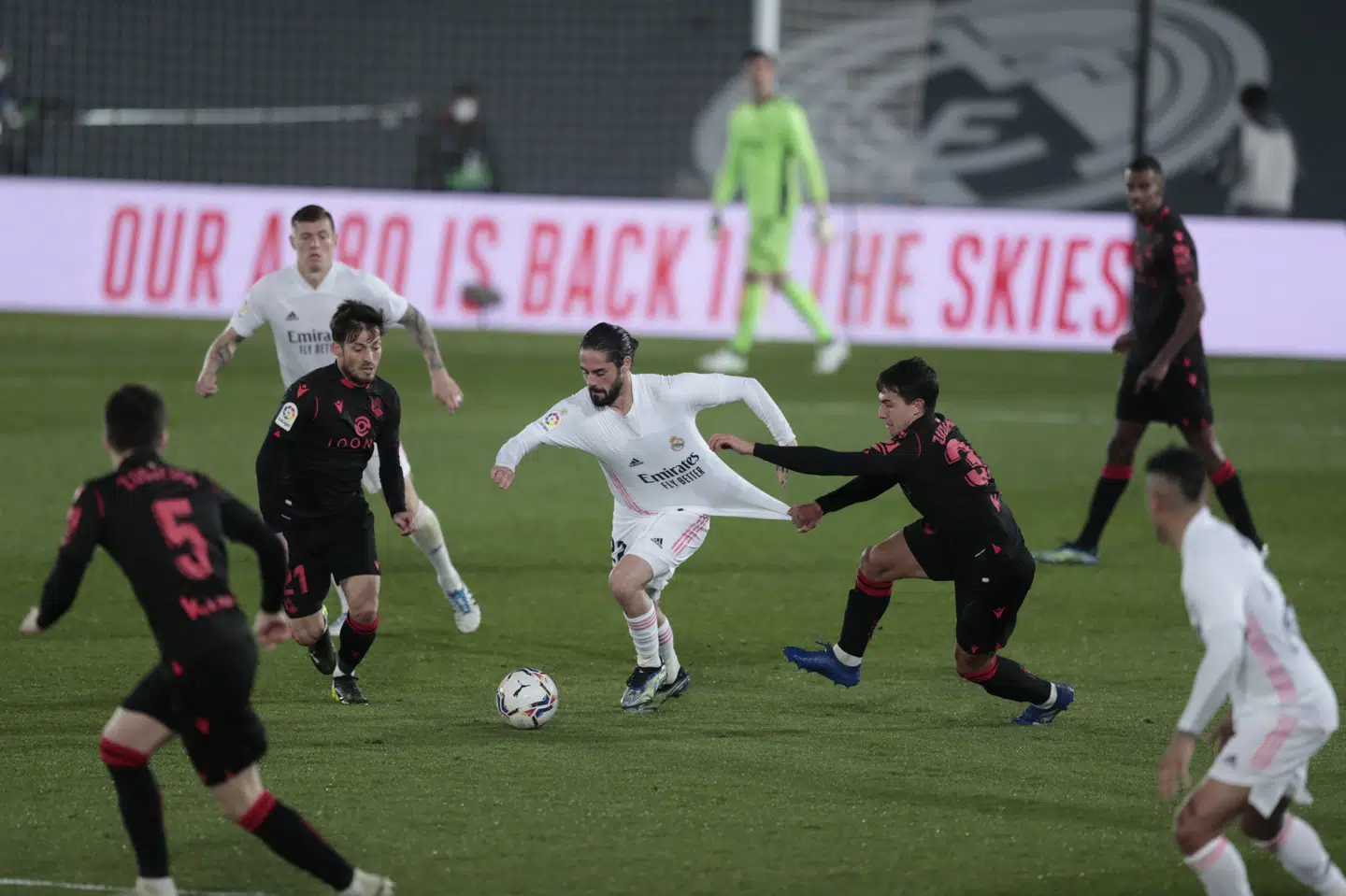 Isco og Real Madrid havde svært ved at sparke hul på Real Sociedads solide defensiv. Bernat Armangue/Ritzau Scanpix