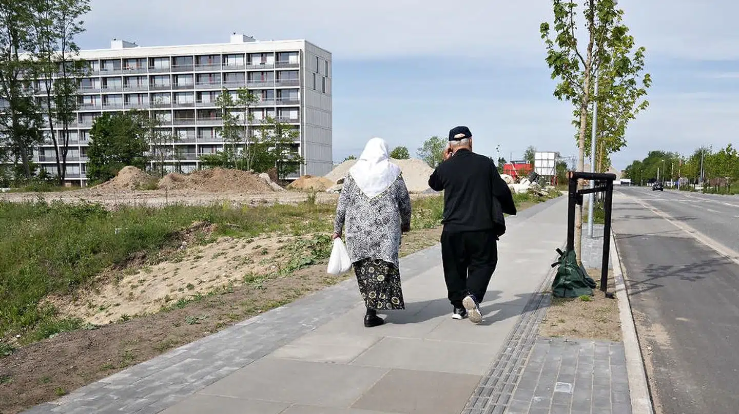 Det skal ikke længere være en privat sag, om du er muslim, kristen eller noget tredje, når du ansøger om dansk statsborgerskab. Det mener Dansk Folkeparti.