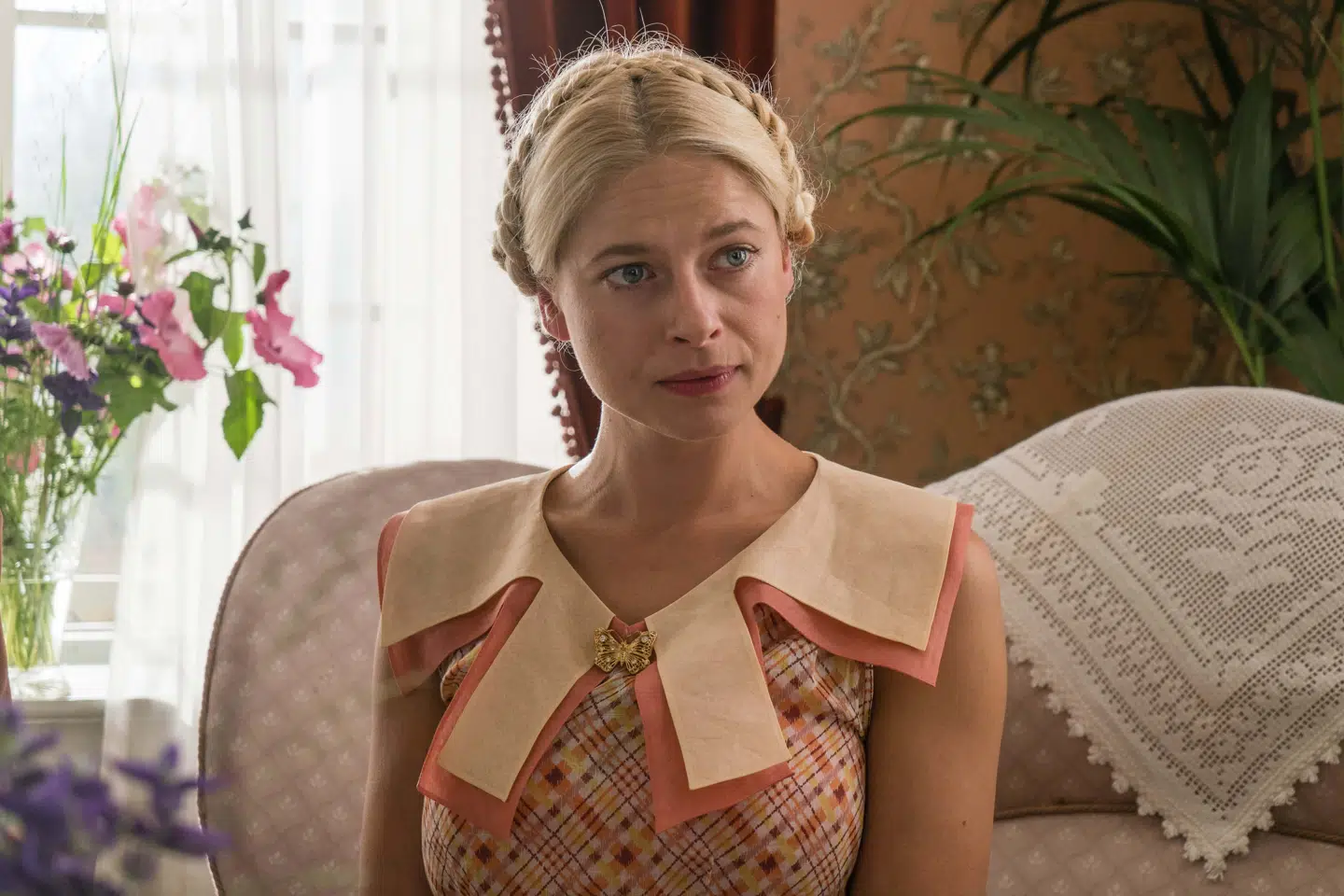 Anna Bergfeld som Mitzi i 'Badehotellet'.