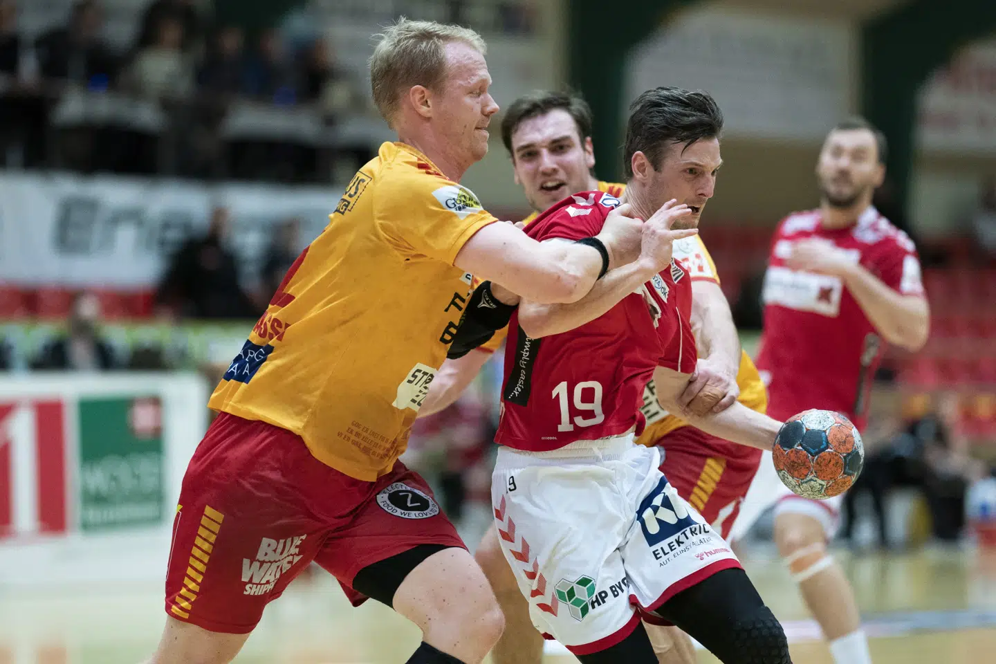 Anders Zachariassen (tv.) udgik med en skade i fredagens uafgjorte kamp mod Ribe-Esbjerg. (Arkivfoto) Claus Fisker/Ritzau Scanpix