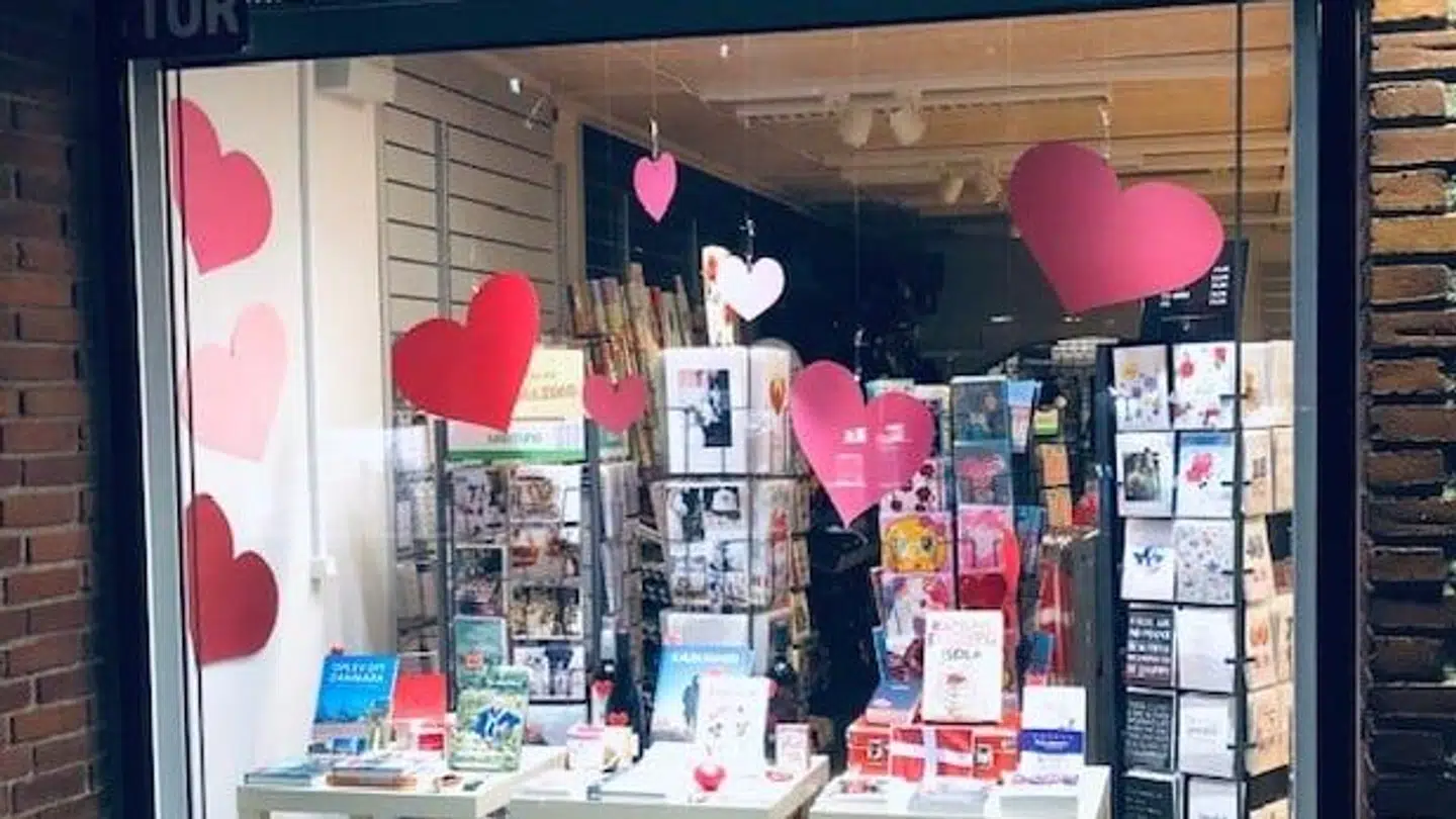 Bogormen i Hadsten åbner sin butik 1. marts ved midnat. Foto: Facebook