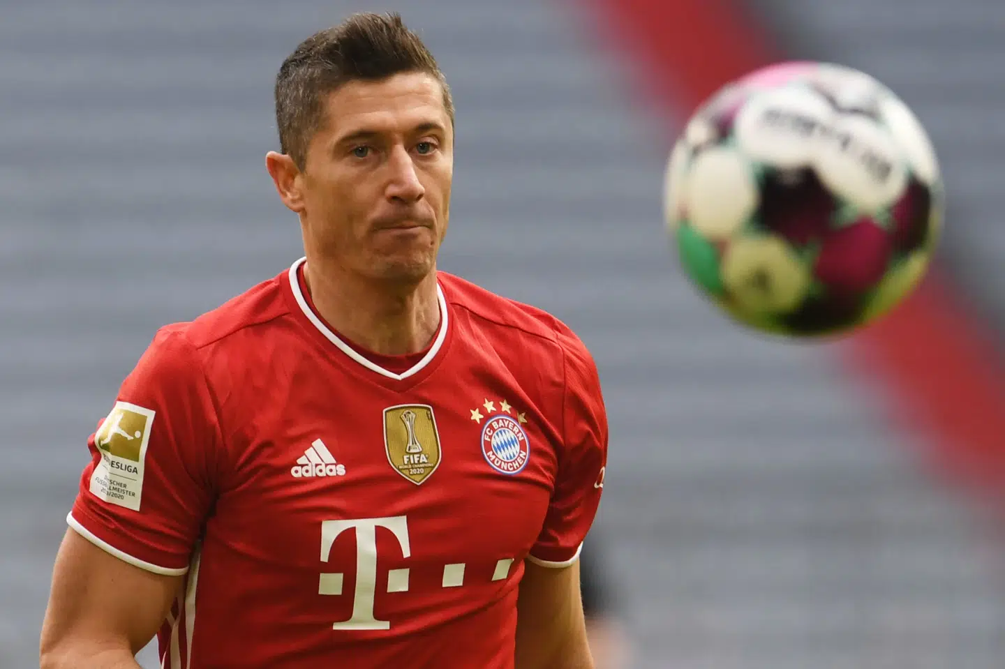 Robert Lewandowski scorede to gange for Bayern München, som vandt over FC Köln i den tyske Bundesliga. Andreas Gebert/Reuters