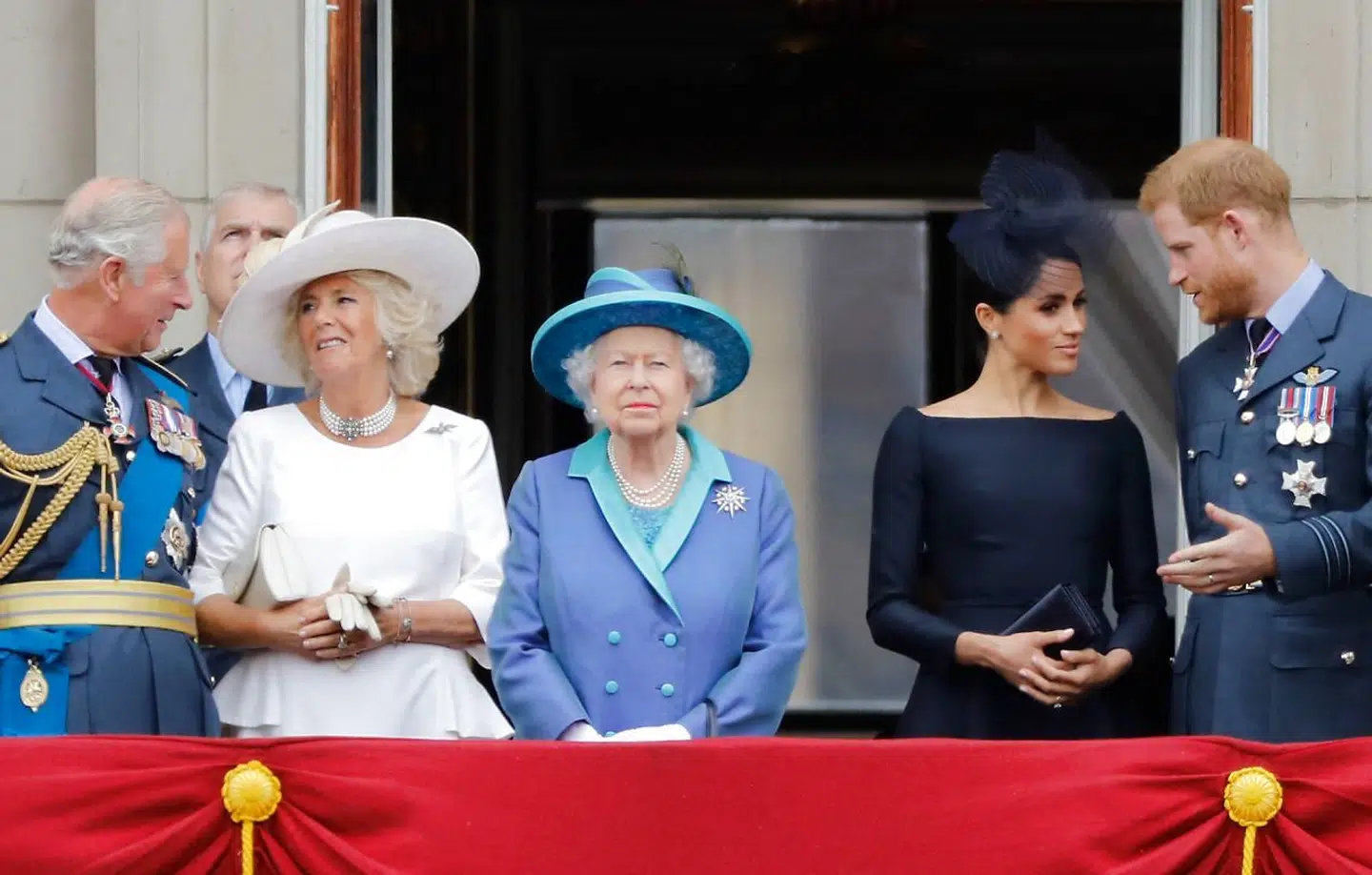 Det var ikke særlig smart, at Harrys interview kom, lige efter at dronning Elizabeth havde udsendt en vigtig meddelelse.