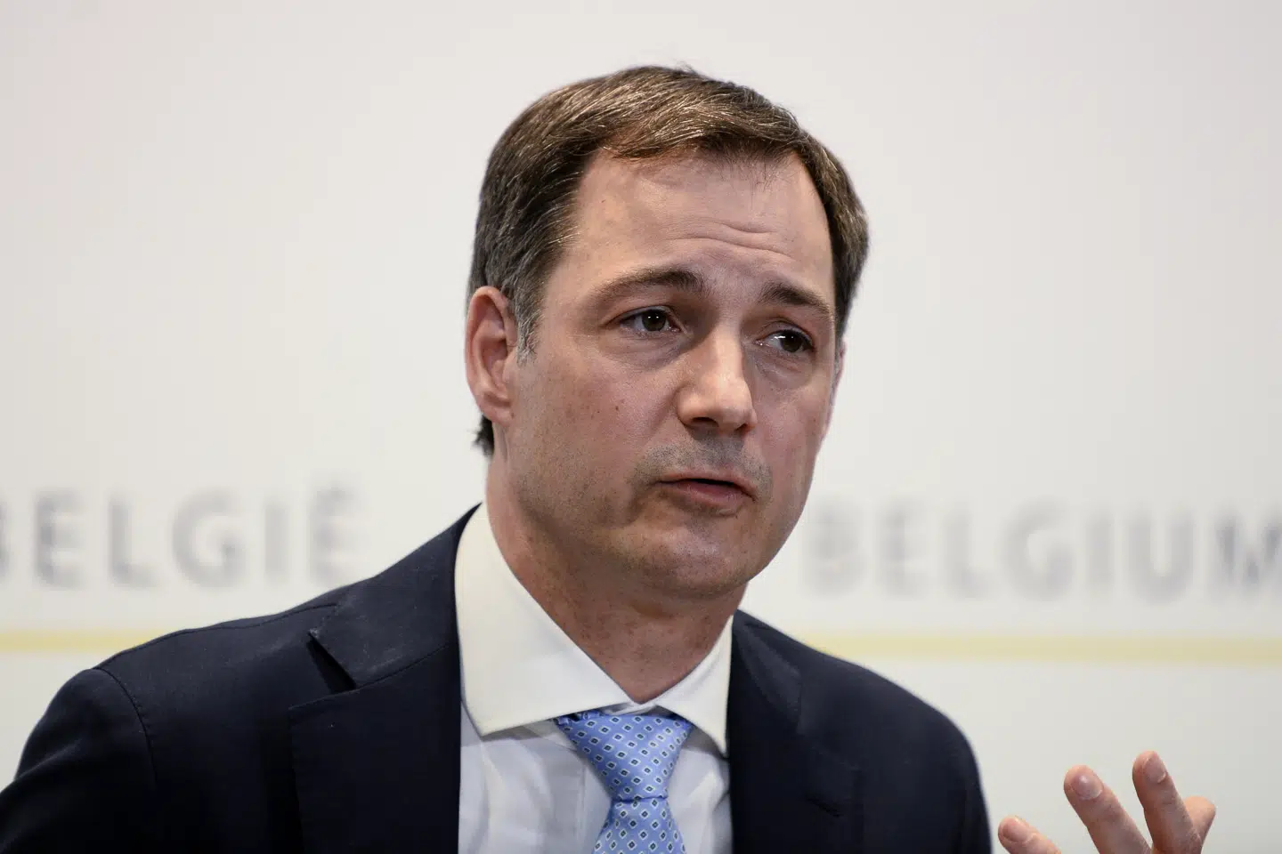 Den belgiske premierminister, Alexander De Croo, siger, at det ville være uansvarligt at lempe på de gældende restriktioner på nuværende tidspunkt. Britisk variant dominerer i det hårdt ramte land. Johanna Geron/Ritzau Scanpix