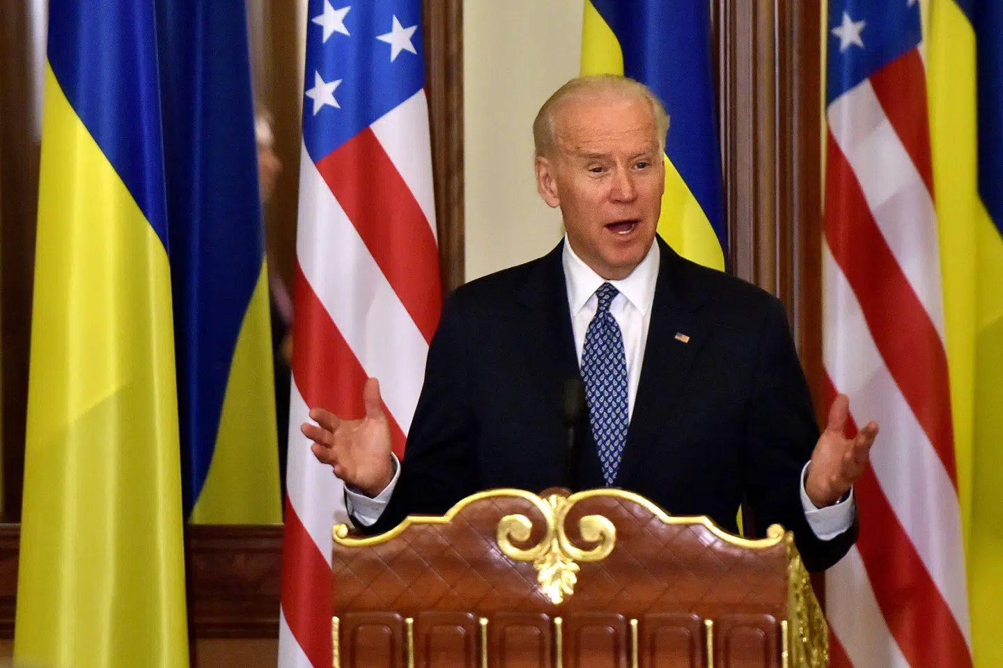 USA vil aldrig anerkende Ruslands annektering af Krim-halvøen, siger præsident Joe Biden. Her er han fotograferet under et besøg i Ukraine i december 2015, da han var vicepræsident under præsident Barack Obama. Sergey Supinski/Ritzau Scanpix