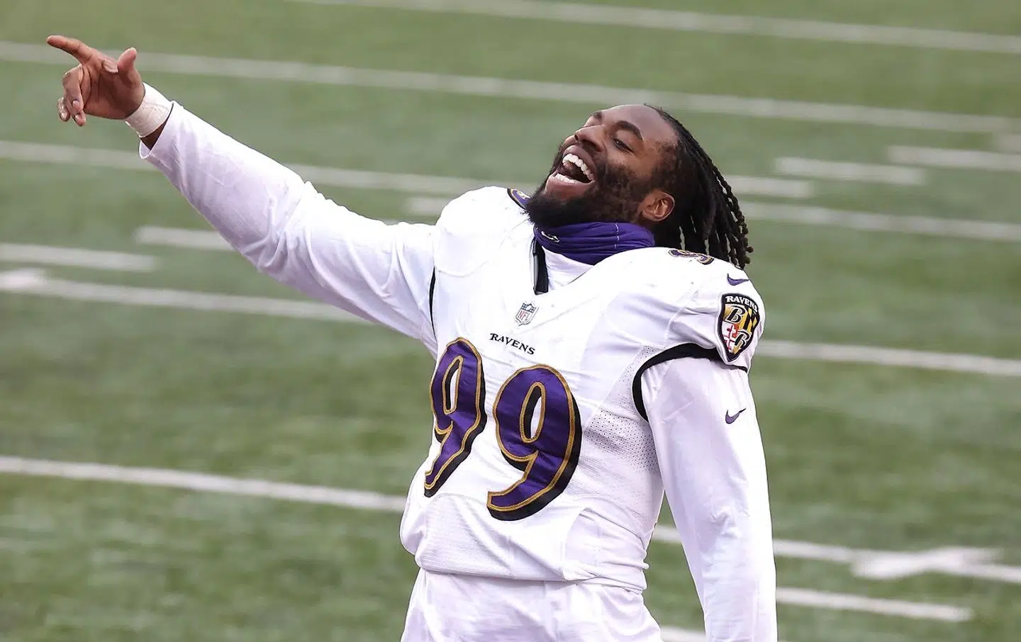 CINCINNATI, OHIO - JANUARY 03: Matthew Judon #99 of the Baltimore Ravens celebrates after the win against the Cincinnati Bengals at Paul Brown Stadium on January 03, 2021 in Cincinnati, Ohio. Andy Lyons/Getty Images/AFP == FOR NEWSPAPERS, INTERNET, TELCOS & TELEVISION USE ONLY ==