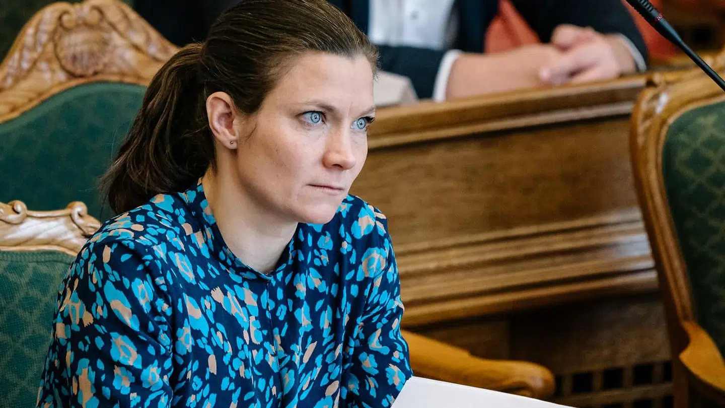 Lotte Rod (R) var den første kvinde, der stod frem med eksempler på grænseoverskridende adfærd fra Morten Østergaards side. Siden er der kommet tre andre sager frem i offentligheden. Foto: Emil Helms/Ritzau Scanpix