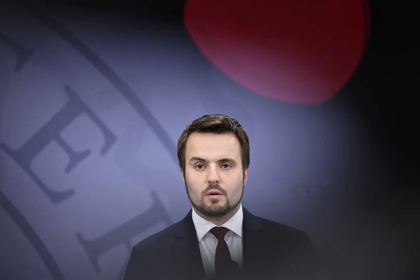 Erhvervsminister Simon Kollerup (S) nævnte de store skattesager, hvor virksomheder har unddraget sig skat, da han på et EU-møde torsdag argumenterede for, at der skal være åbenhed om skat for multinationale virksomheder i EU. Philip Davali/Ritzau Scanpix