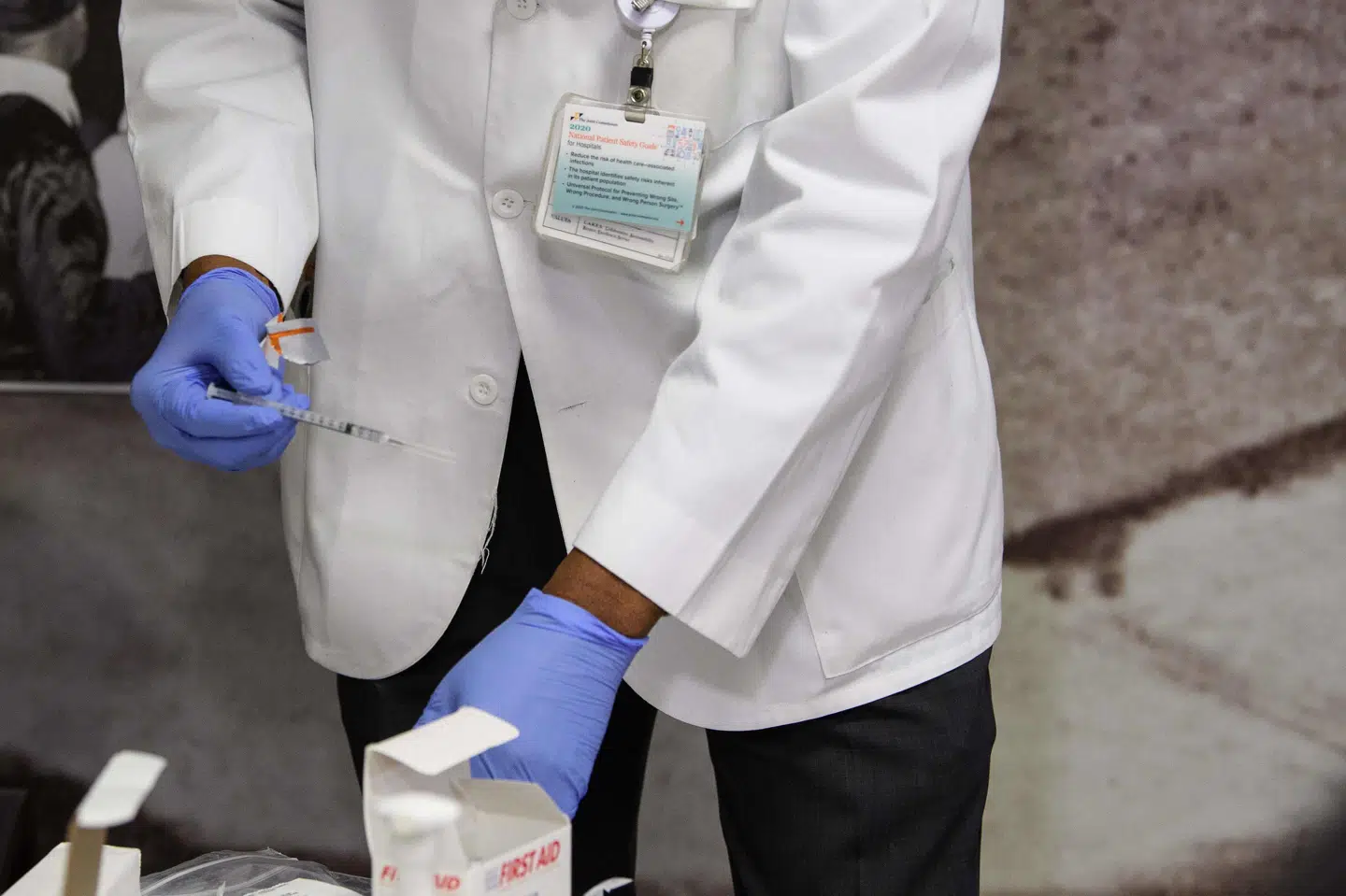 En ny variant af coronavirus, der er blevet opdaget i New York, skaber bekymring, da flere undersøgelser tyder på, at den er mere resistent over for de eksisterende vacciner. (Arkivfoto) Nicholas Kamm/Ritzau Scanpix