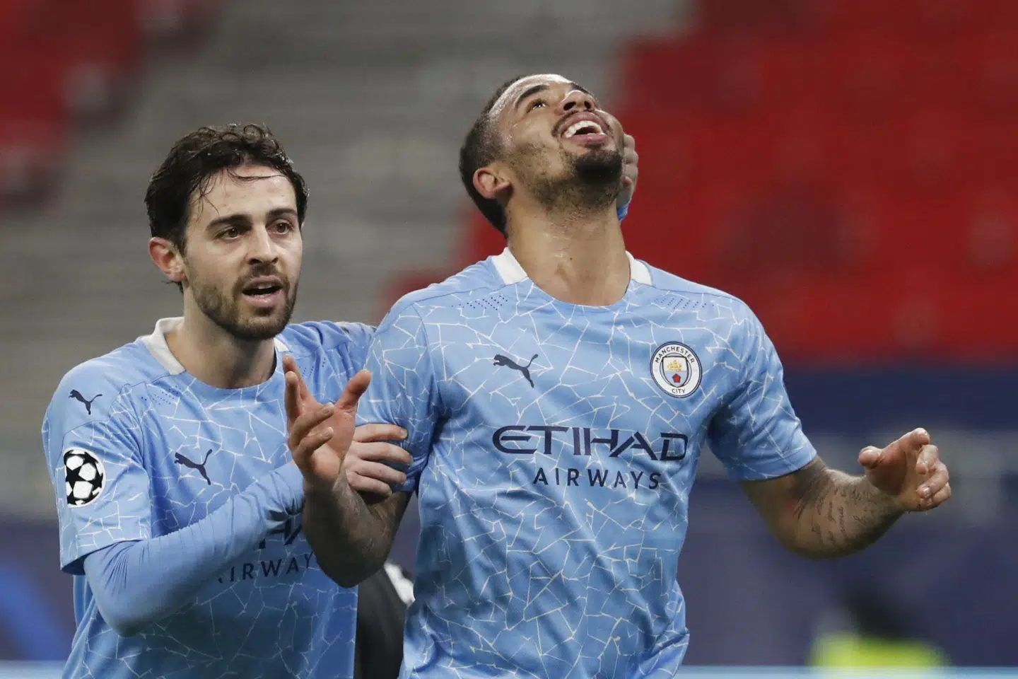 Bernardo Silva (til venstre) lagde op til Gabriel Jesus' (til højre) 2-0-mål. Bernadett Szabo/Reuters