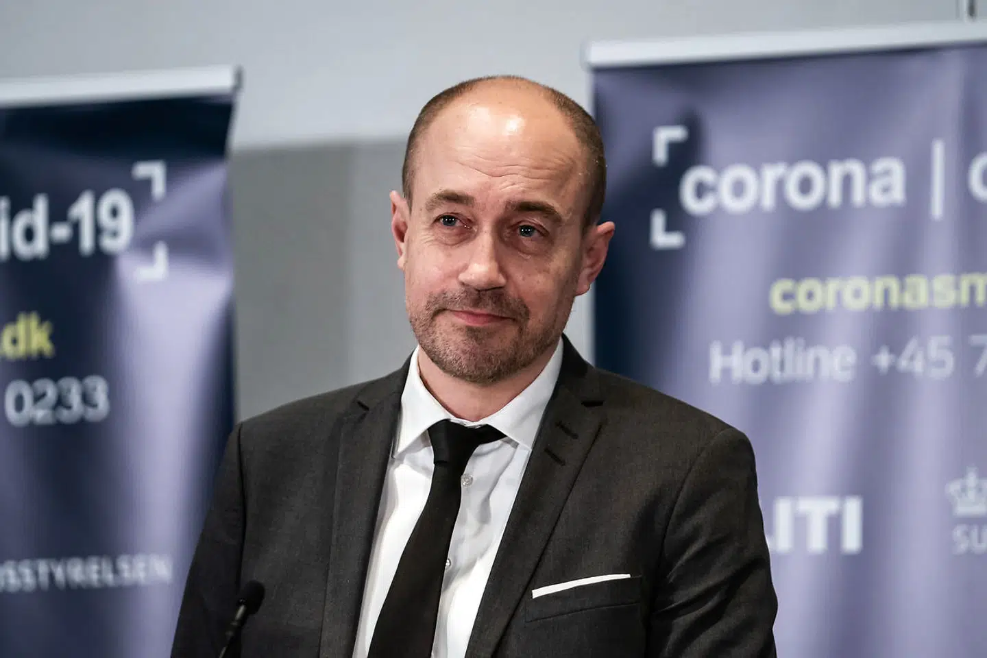 Sundhedsminister Magnus Heunicke til aftenens pressemøde. Sundhedsministeriet og Børne- og Undervisningsministeriet holder pressemøde i Eigtveds Pakhus mandag den 1. februar 2021. Myndighederne informerer om genåbning af skolernes mindste klasser.. (Foto: Emil Helms/Ritzau Scanpix)