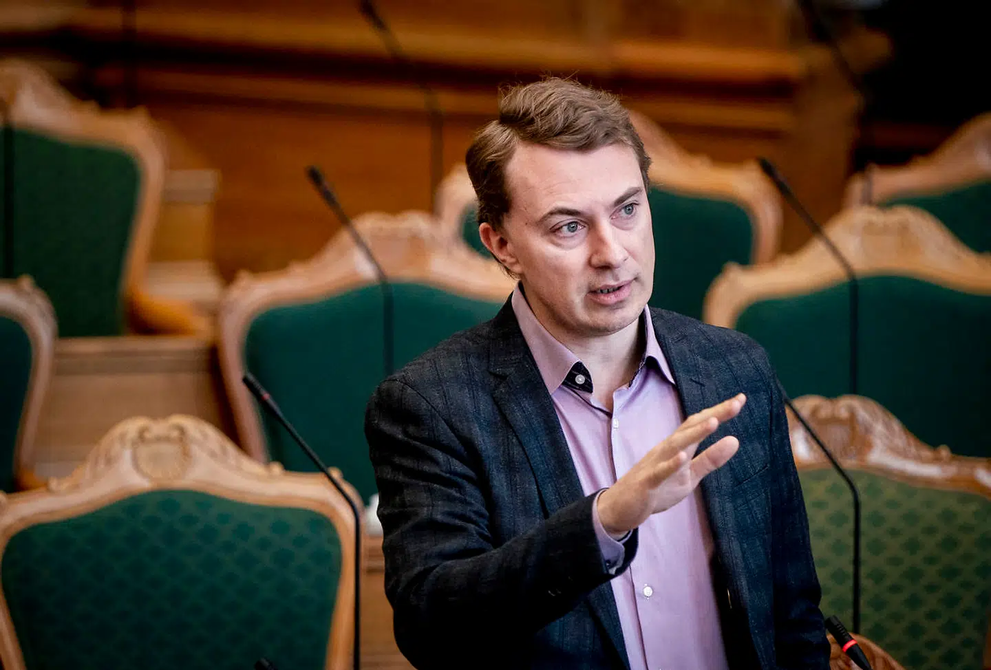 Dansk Folkepartis Morten Messerschmidt under møde i Folketingssalen torsdag den 11. februar 2021. En række lovforslag bliver behandlet og der er forspørgsel til forsvarsminister Trine Bramsen om forsvarets deltagelse i minkaflivning.