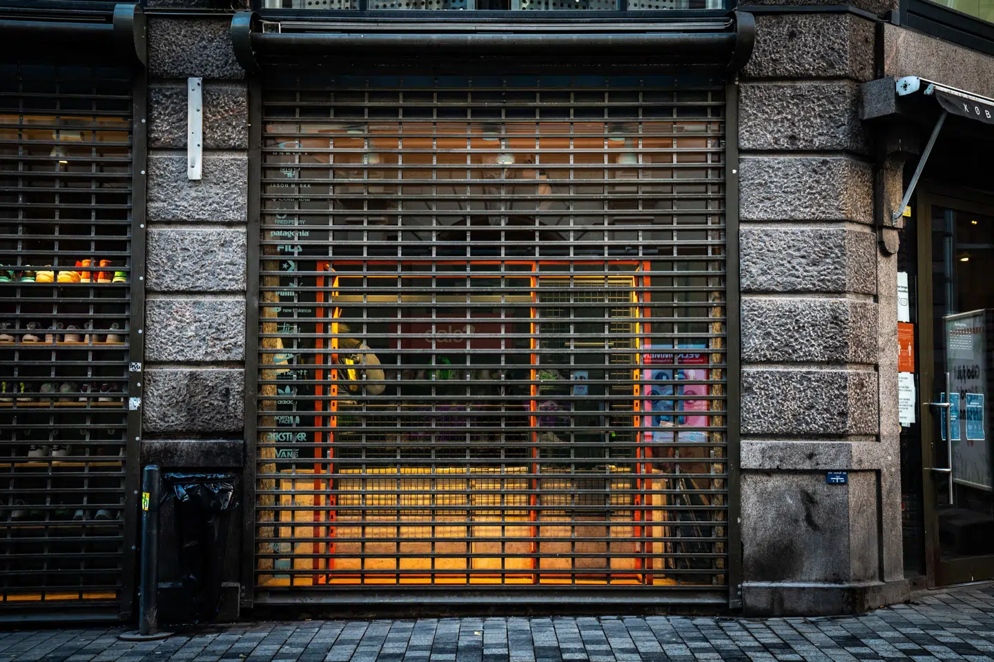 En ekspertgruppe lægger op til, at butikker op til 5000 kvadratmeter skal kunne åbne igen i de kommende uger. Butikker har været lukket siden december som et led i bekæmpelsen af coronavirus. (Arkivfoto) Emil Helms/Ritzau Scanpix